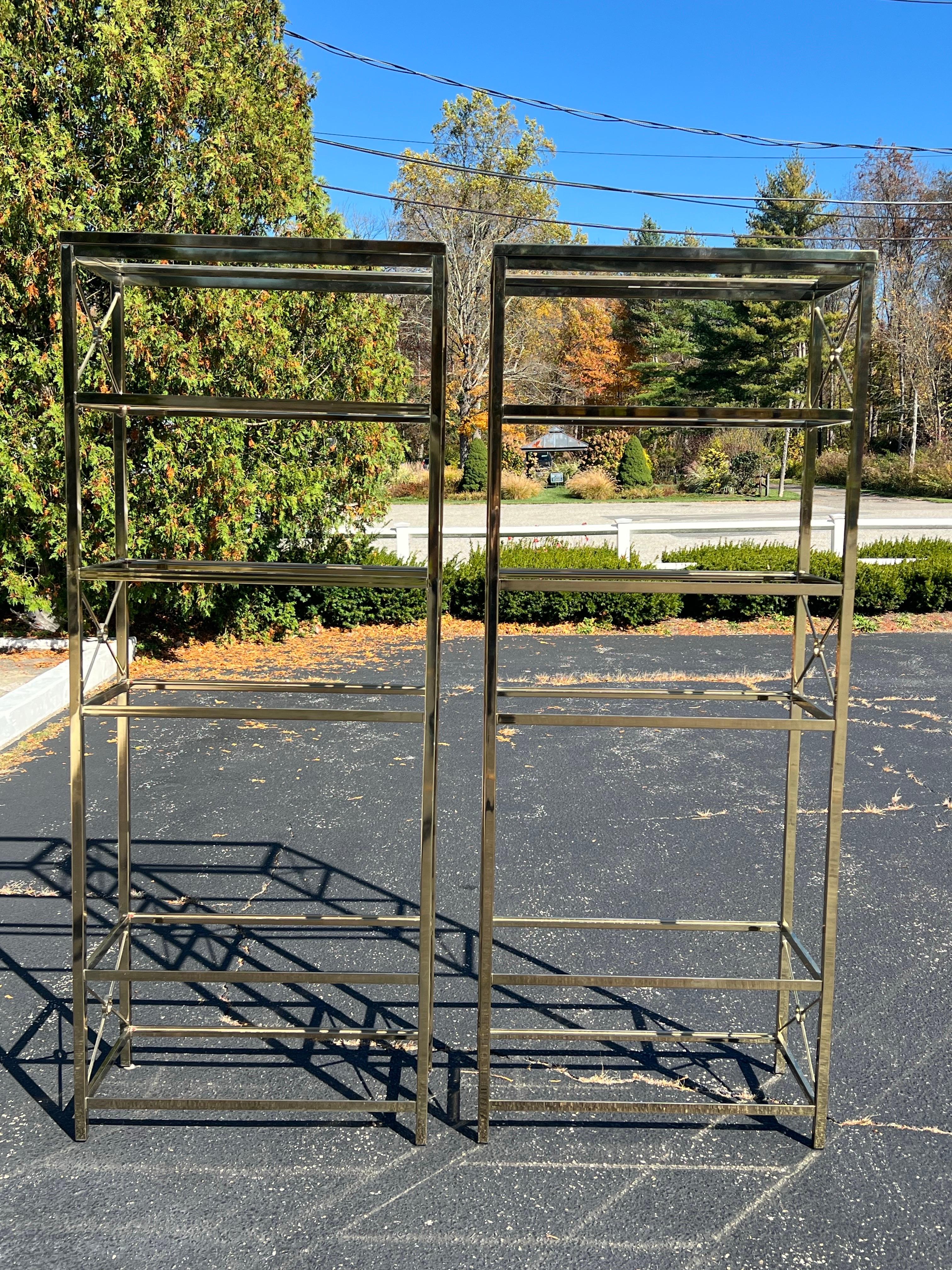 Coppia di cassettiere in ottone in vendita 3