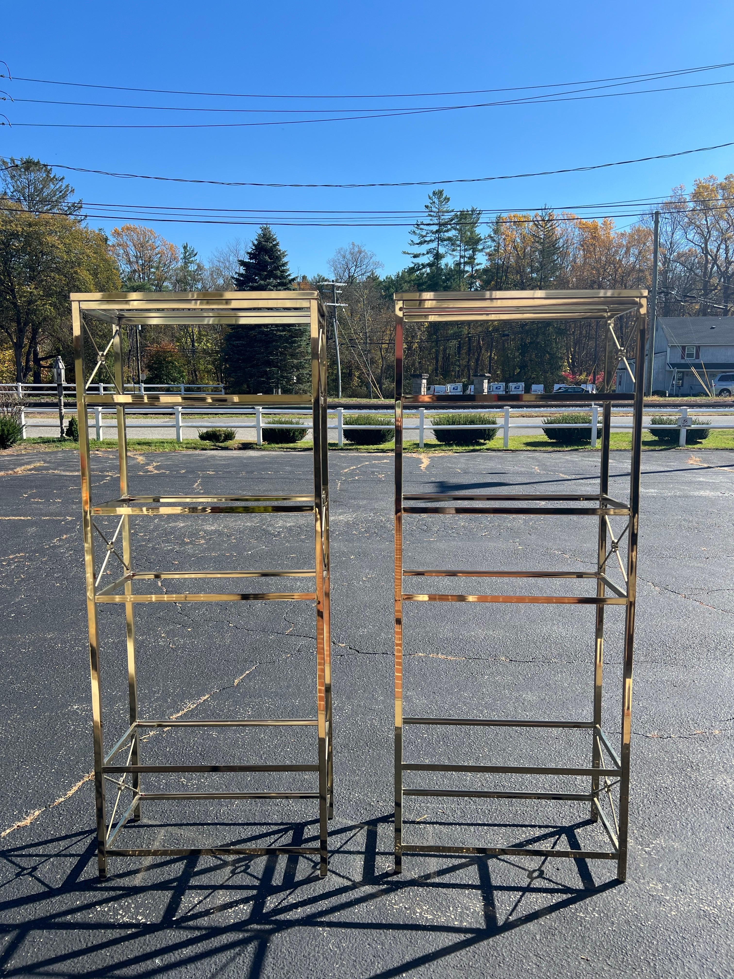 Coppia di cassettiere in ottone in vendita 4