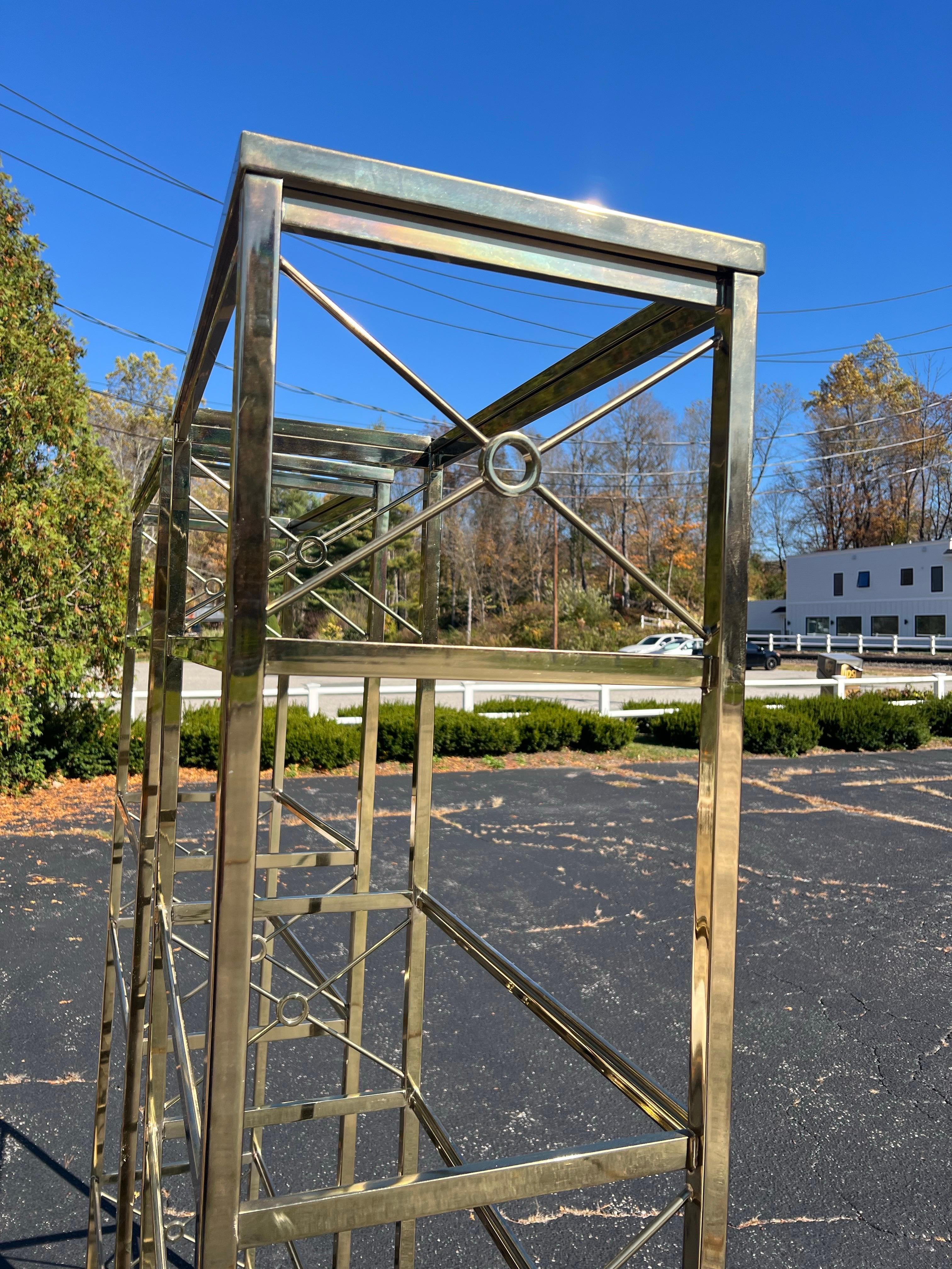 Coppia di cassettiere in ottone in vendita 5