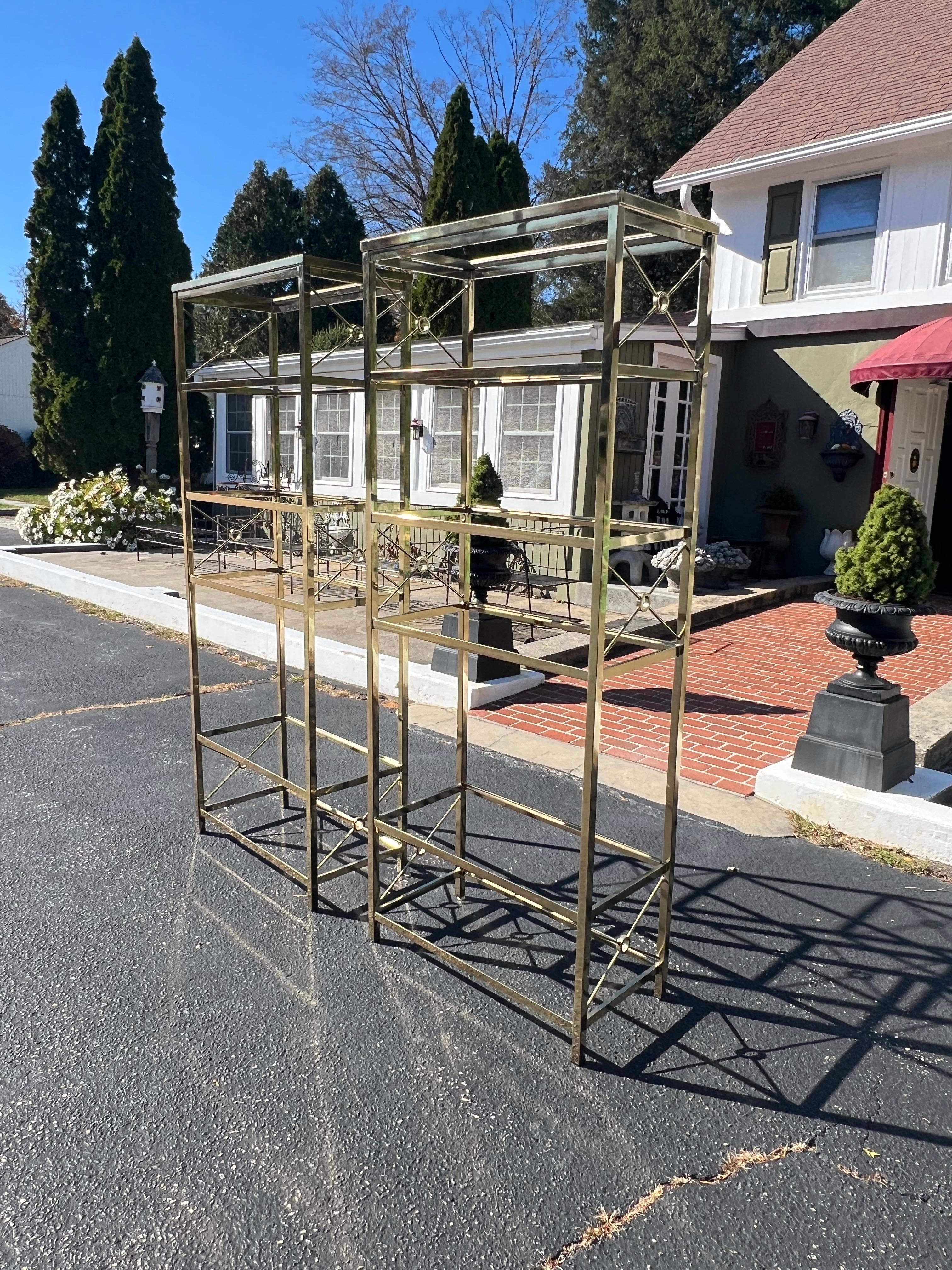 Metallo Coppia di cassettiere in ottone in vendita