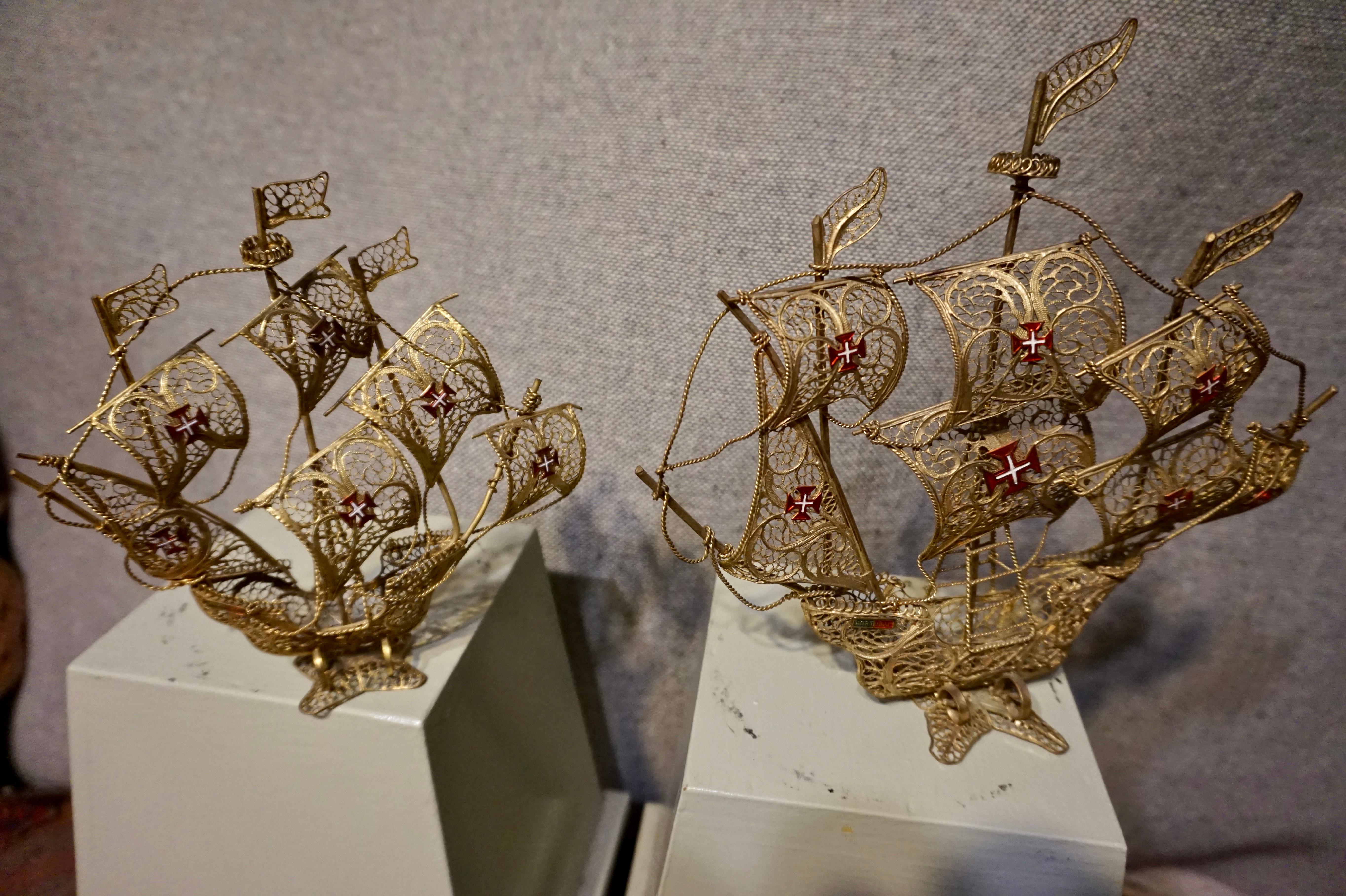 Pair of Brass Filigree Memento Ships Portugal In Good Condition In Vancouver, British Columbia