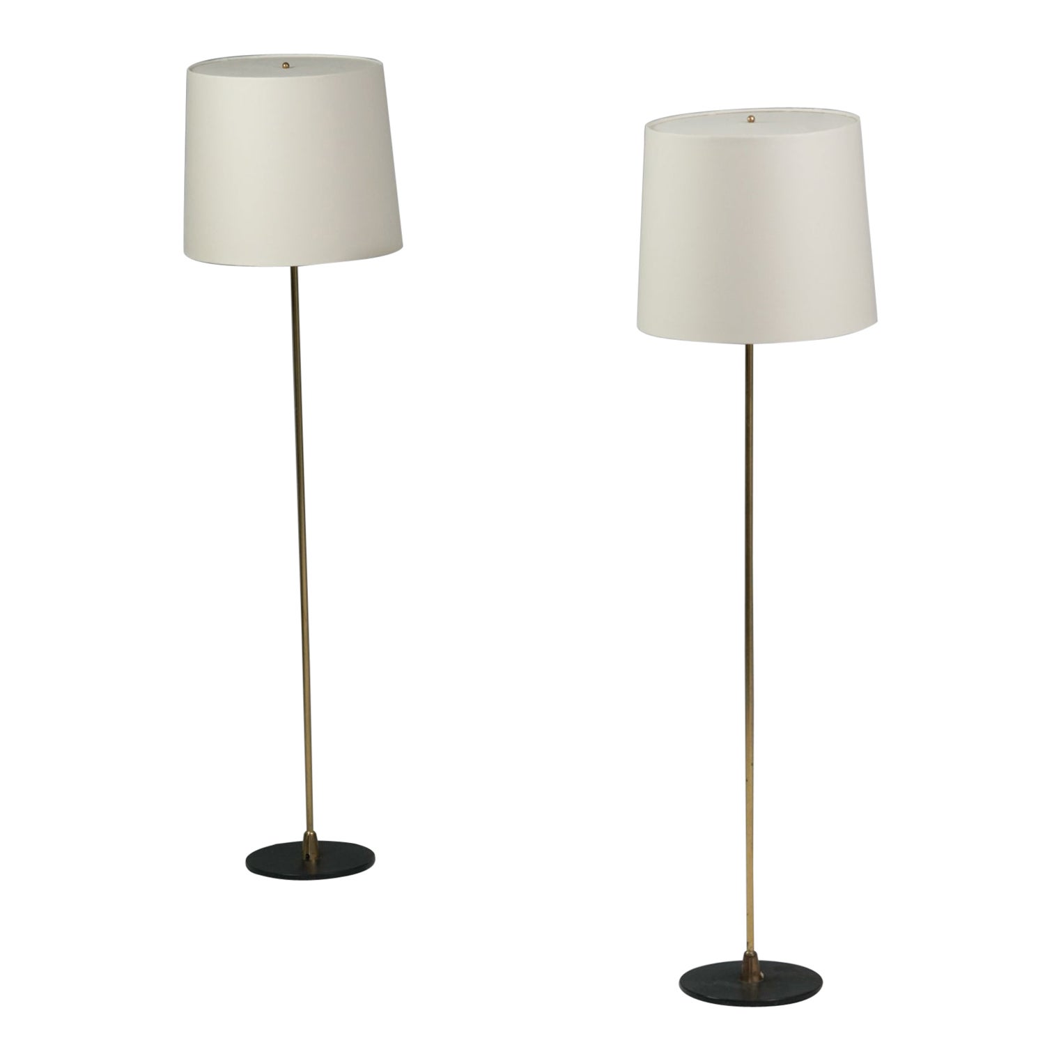 Paire de lampadaires en laiton, Finlande, années 1960
