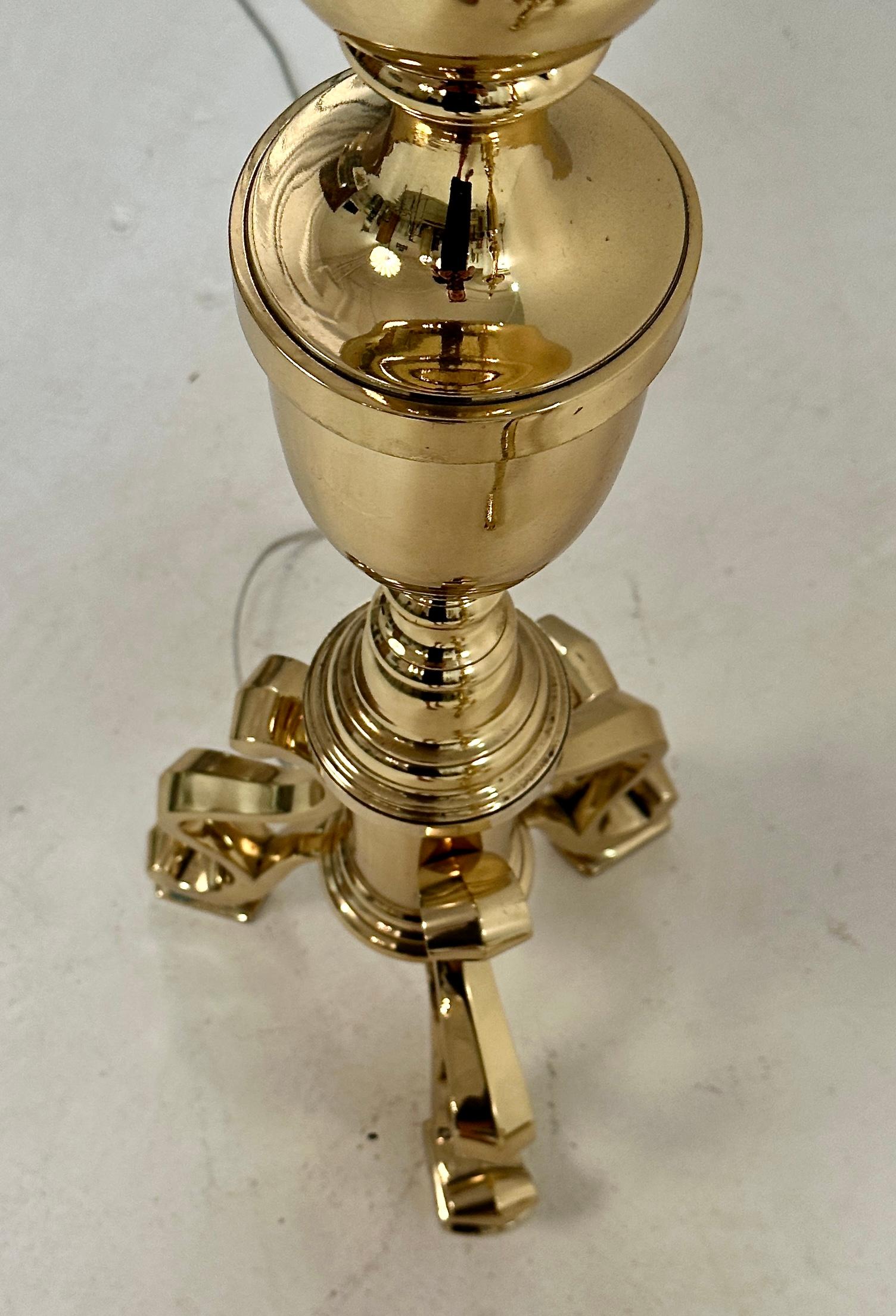 Américain Paire de  Lampes de sol en laiton en forme de chandelier en vente