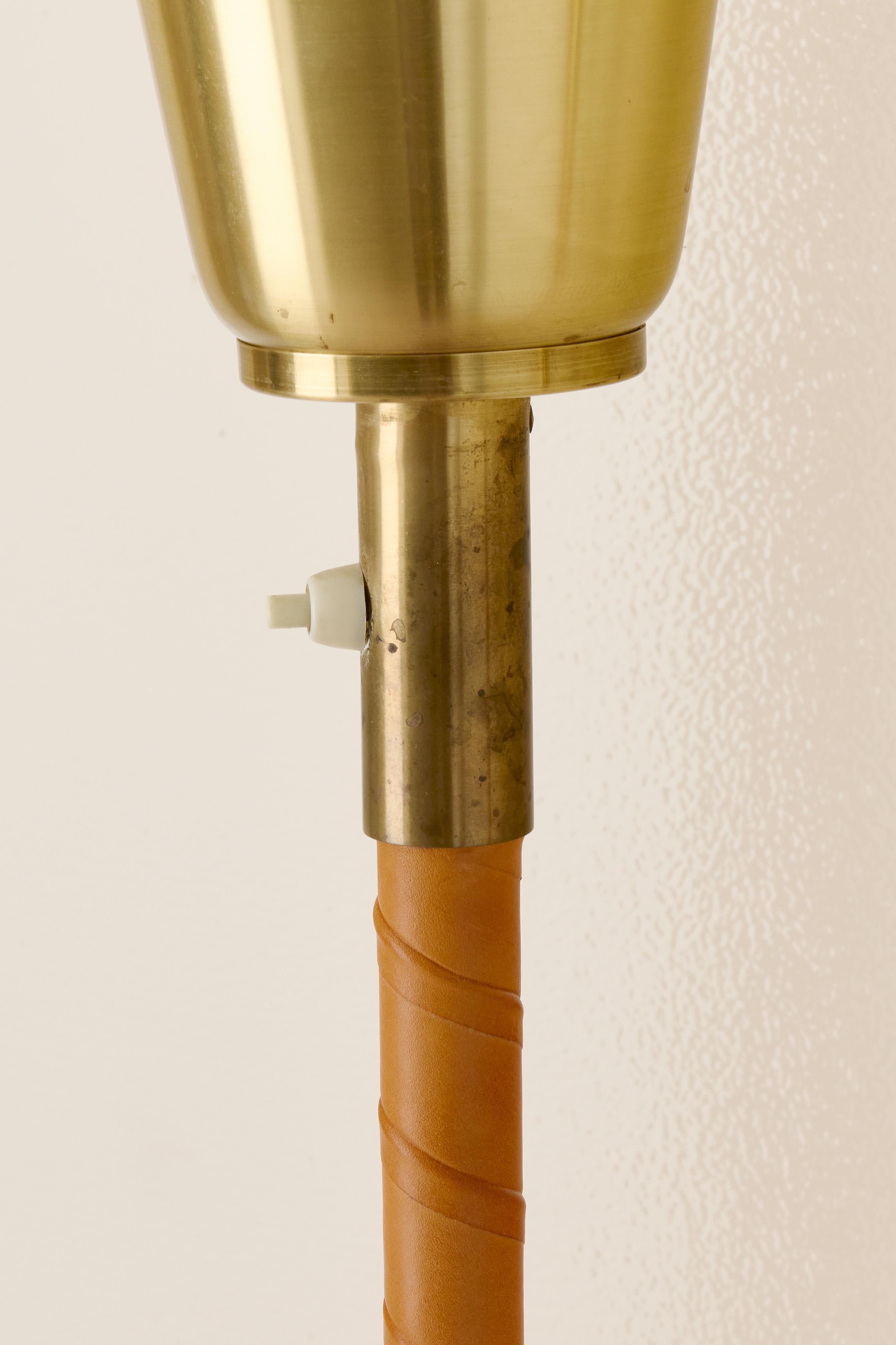 Métal Paire de lampadaires en laiton, Norvège, années 1960 en vente