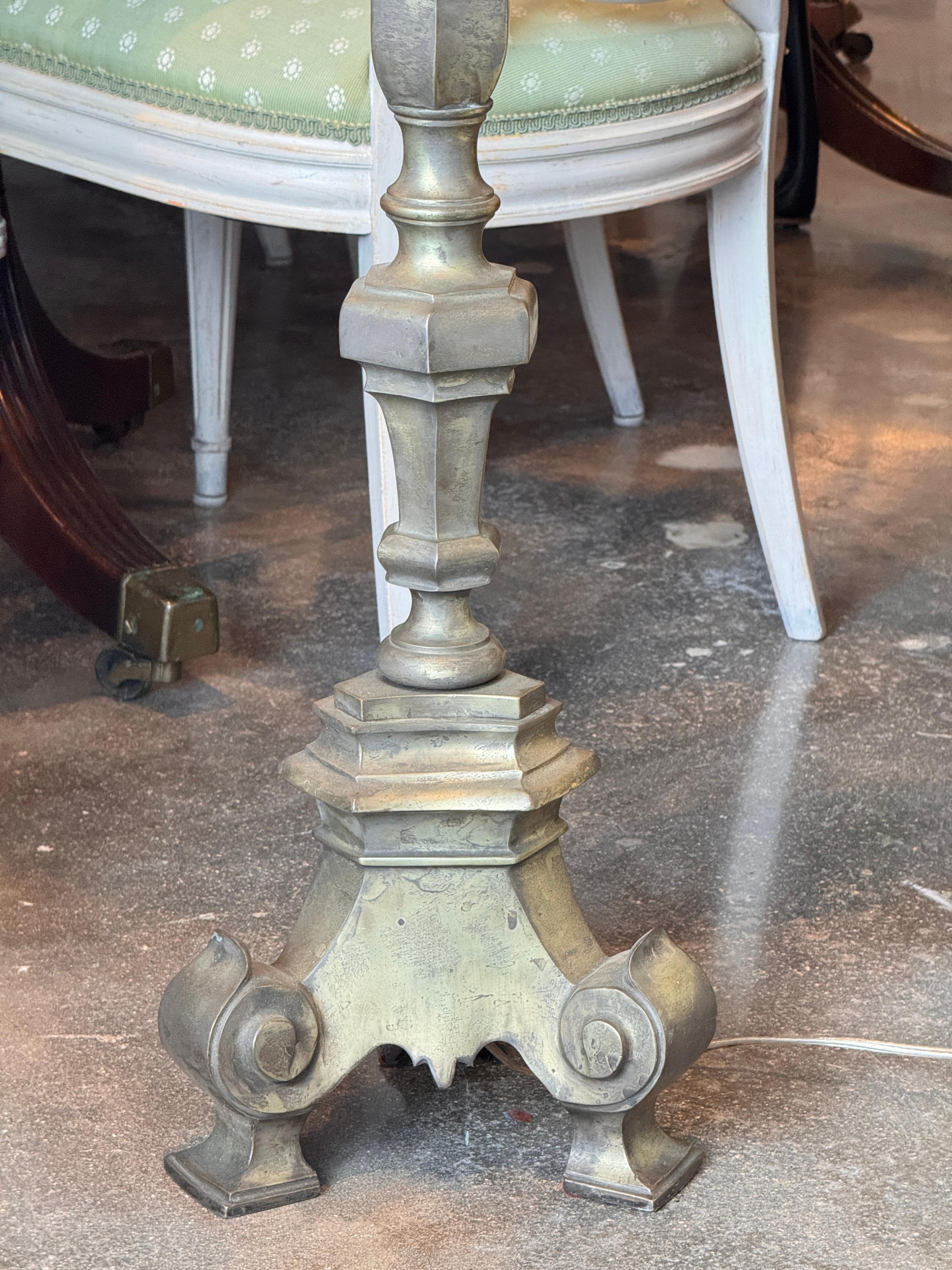 French Pair of Brass Floor Lamps With Tripod Bases For Sale