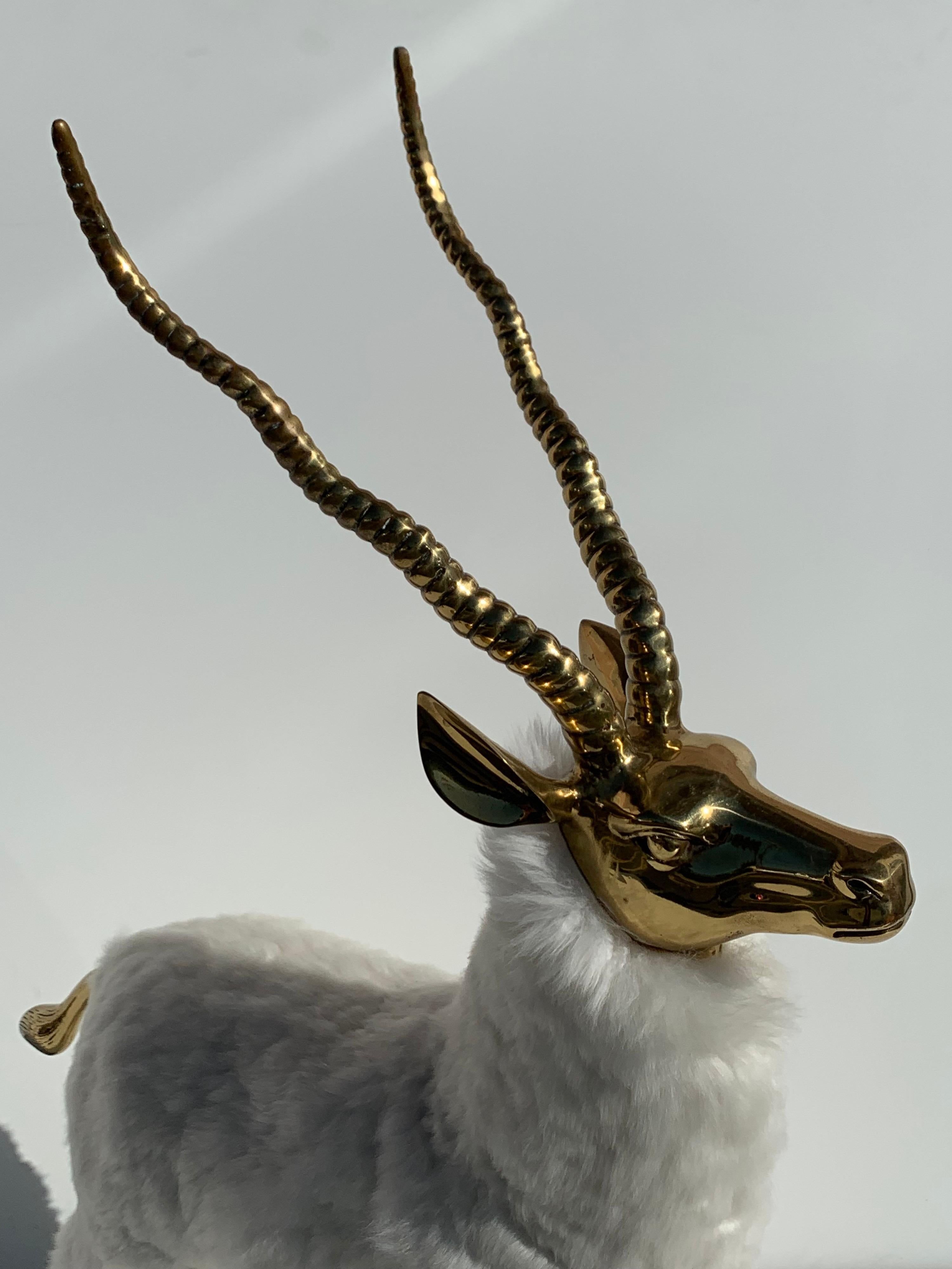 Paar Gazelle- oder Antelope-Skulpturen aus Messing im Weihnachtsdekor-Stil von Lalanne im Angebot 8