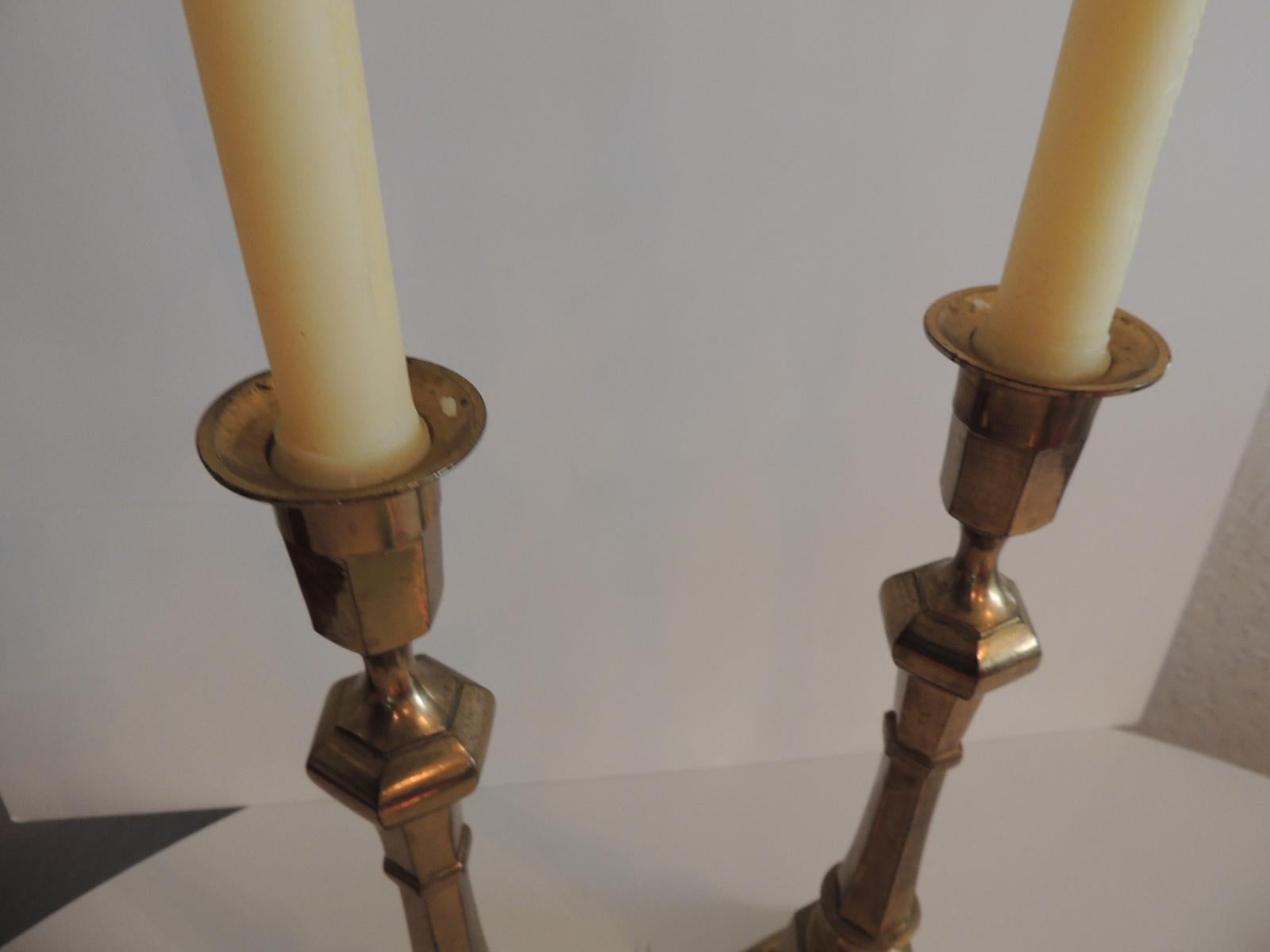 Paar deutsche Vintage-Kerzenständer aus Messing (Handgefertigt)