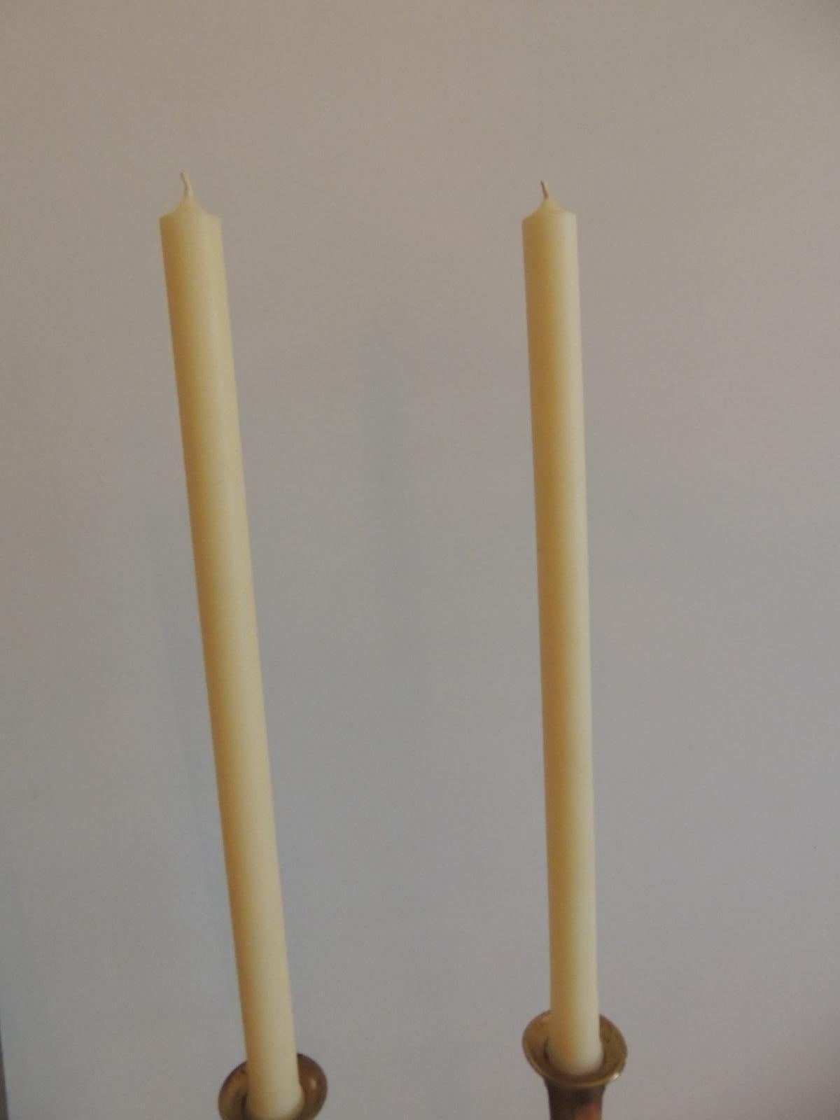 Paar deutsche Vintage-Kerzenständer aus Messing im Zustand „Gut“ in Oakland Park, FL