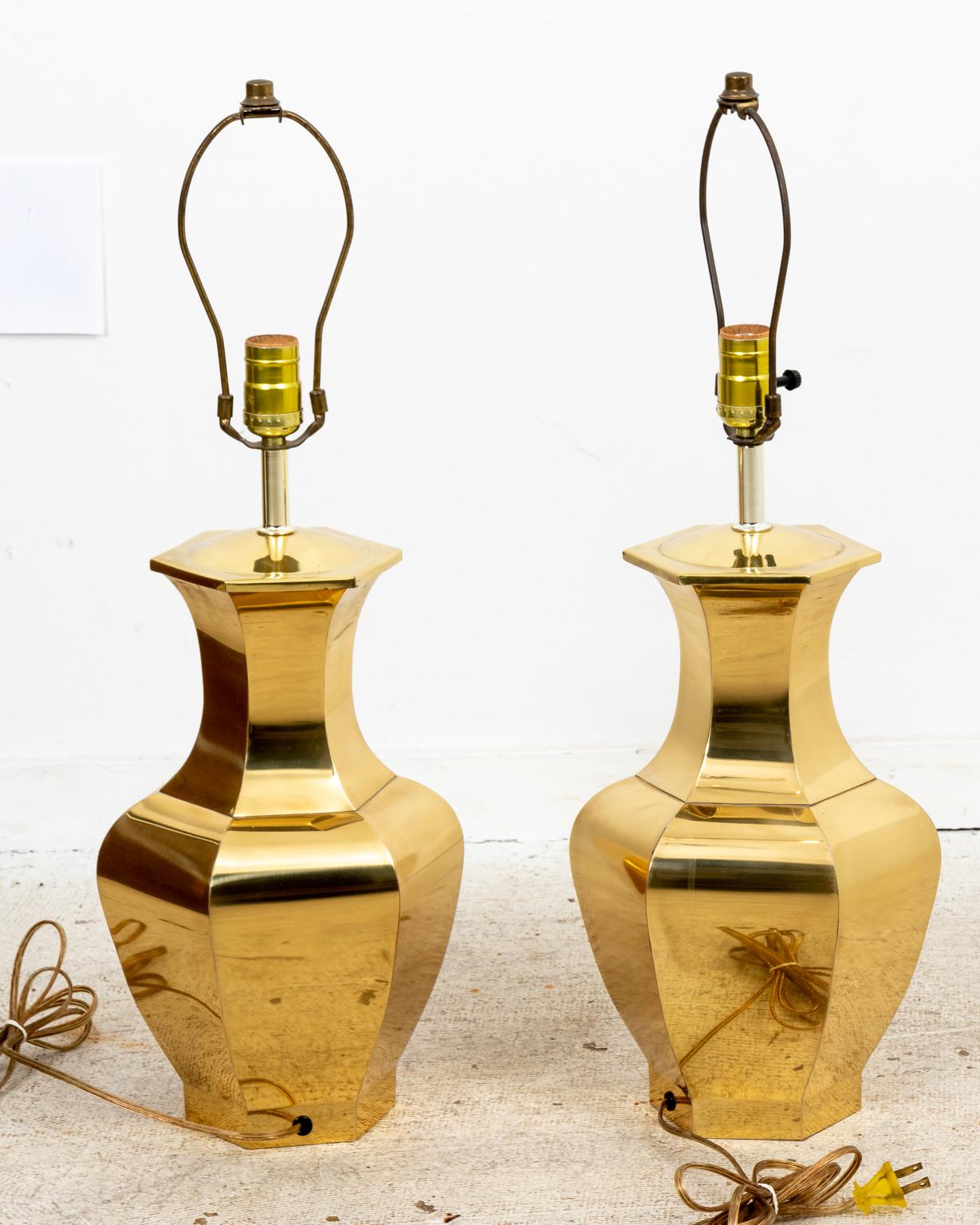 Pair of Brass Ginger Jar Lamps In Fair Condition In Stamford, CT