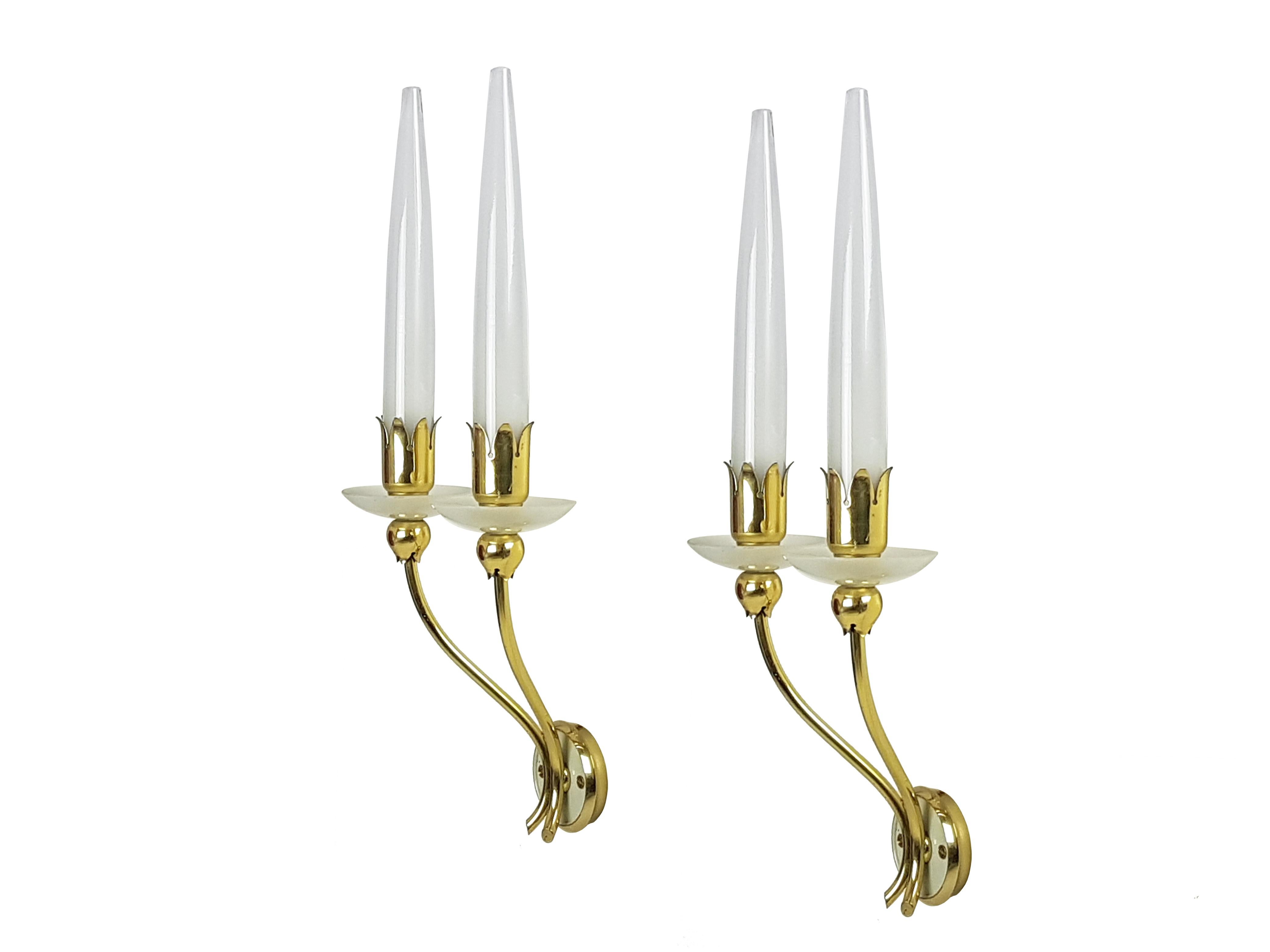 Pair of Brass & Glass 2-Light 1950 Wall Fixtures by Angelo Lelii for Arredoluce In Good Condition In Varese, Lombardia