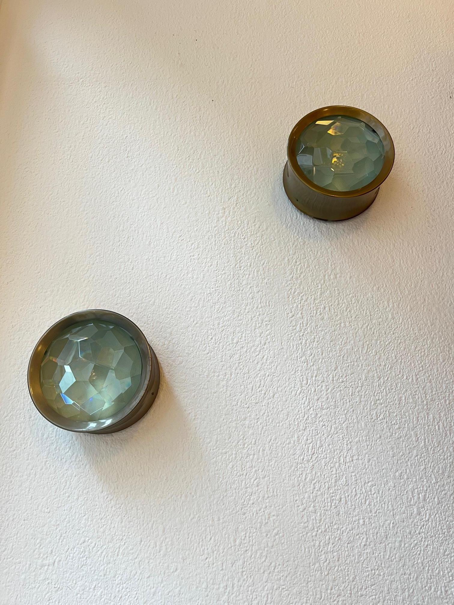 Milieu du XXe siècle Paire de lampes encastrées en laiton et verre de Max Ingrand produit par Fontana Arte en vente