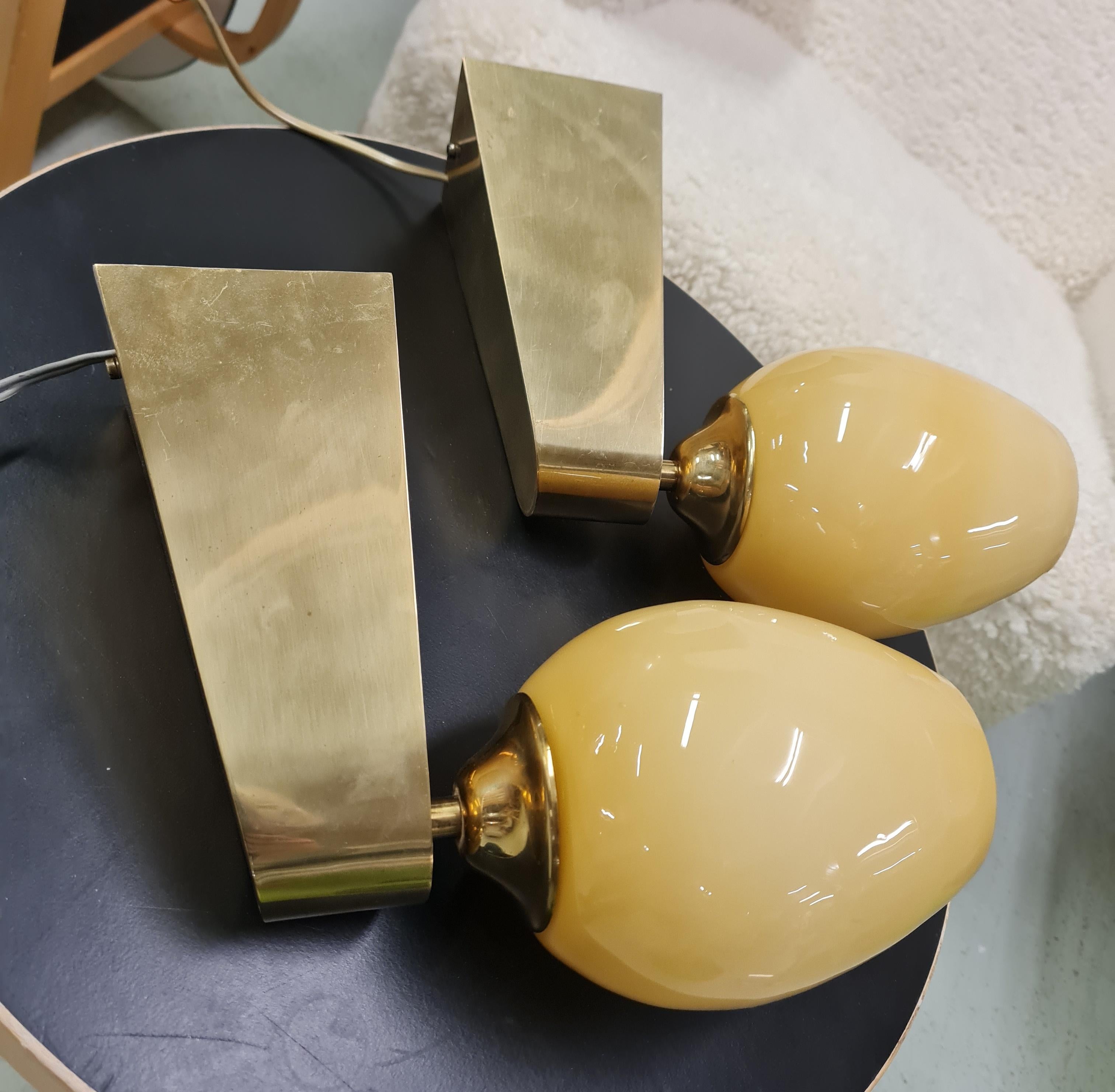 Pair Of Brass - Glass Wall Lamps Model EY 49 Itsu 1950s For Sale 1