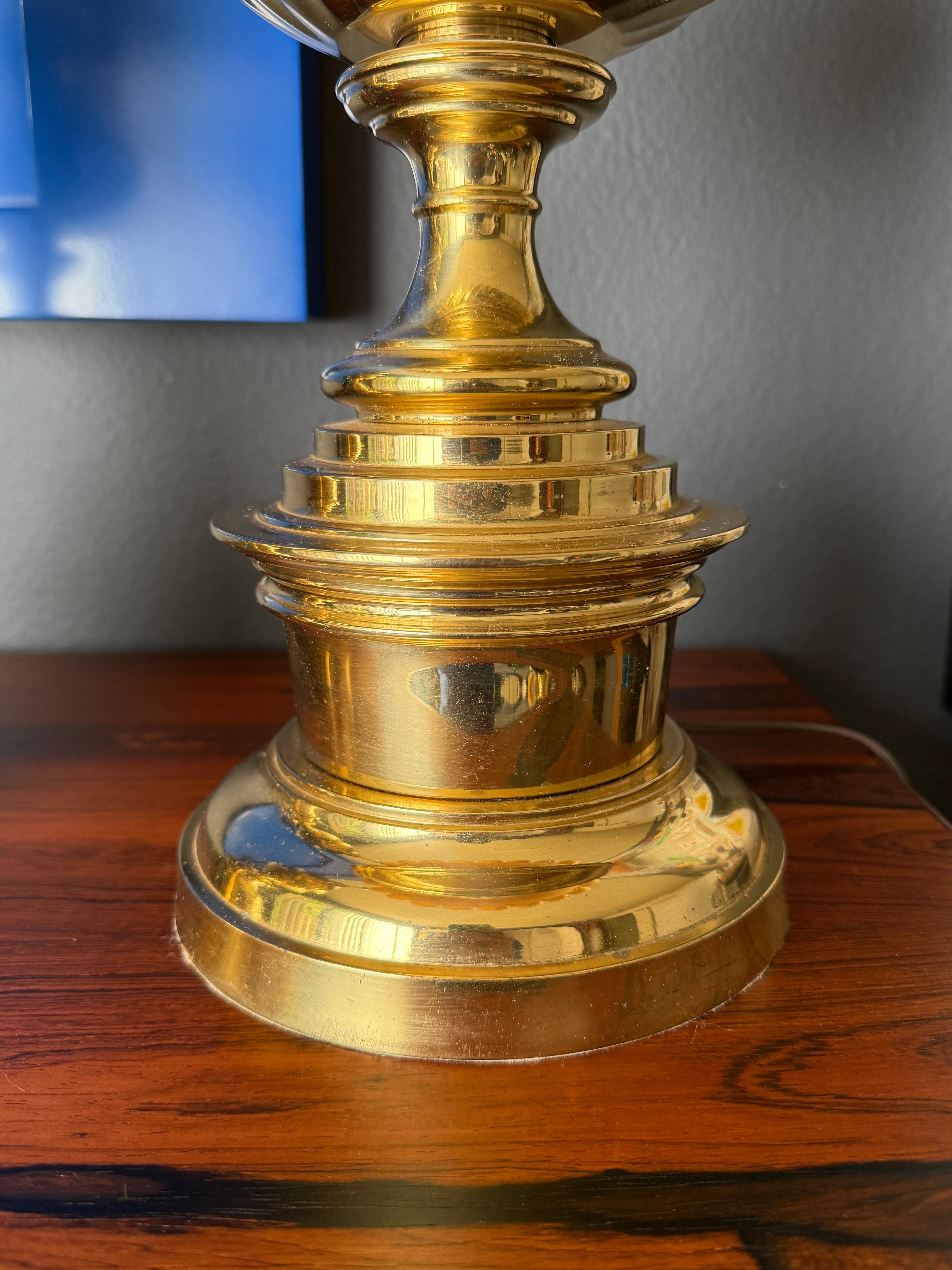 Pair of Brass Hollywood Regency Lamps For Sale 5