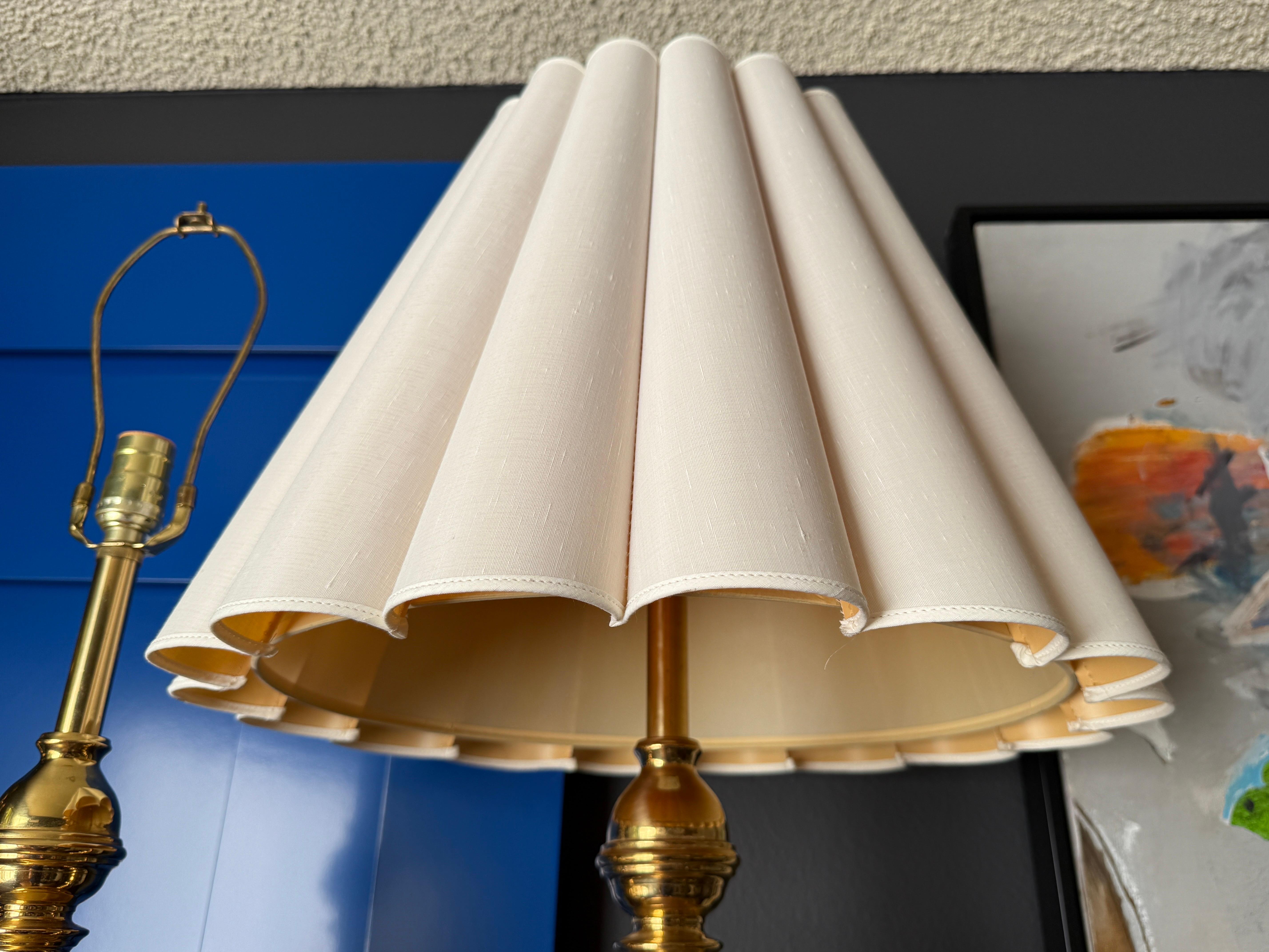Pair of Brass Hollywood Regency Lamps For Sale 10