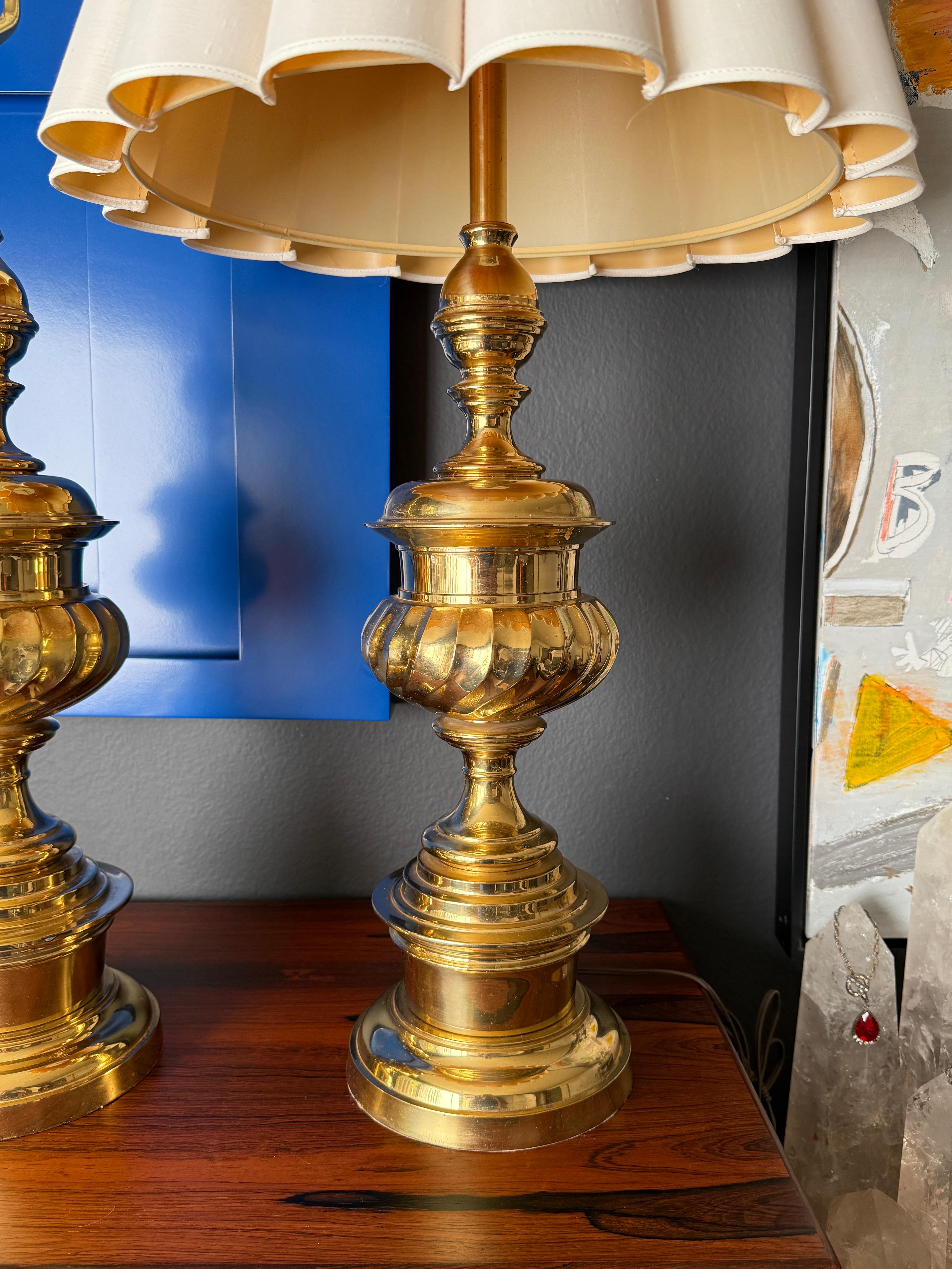 Pair of Brass Hollywood Regency Lamps For Sale 1
