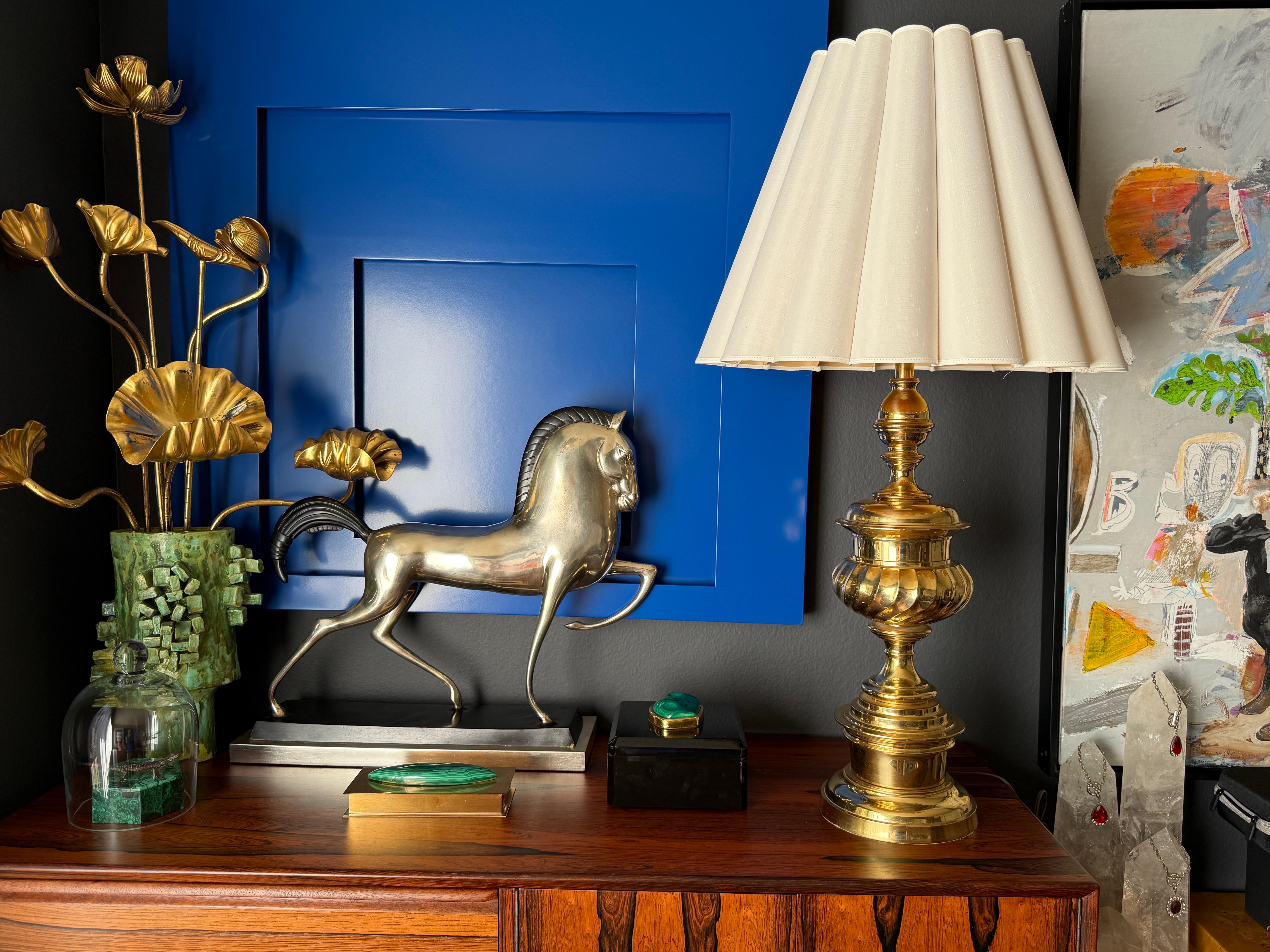 Pair of Brass Hollywood Regency Lamps For Sale 2