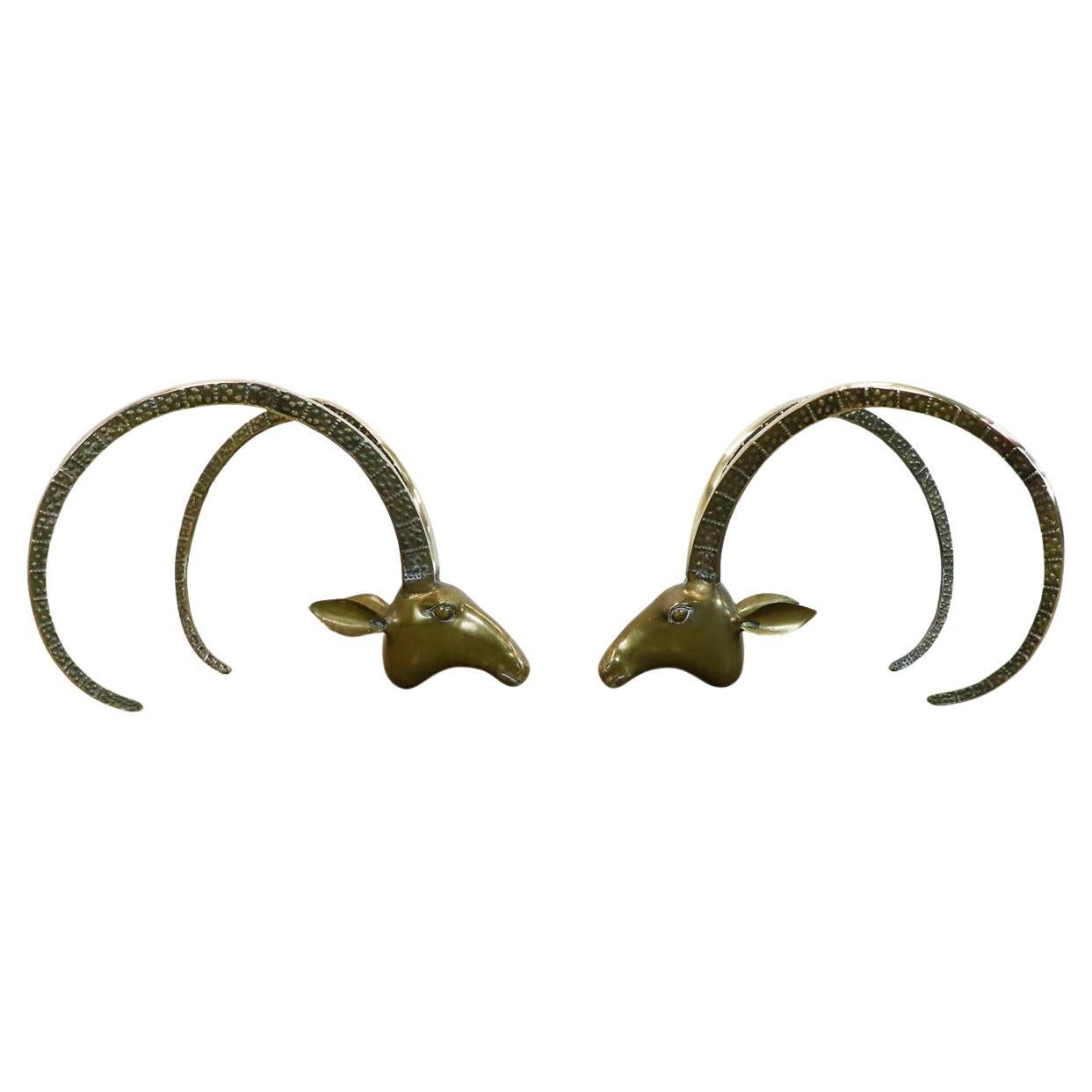 Paar Ibex- Widderköpfe aus Messing im Stil von Alain Chervet