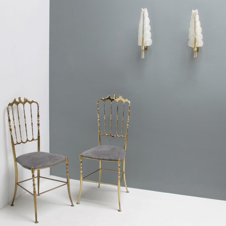Polished Pair of Brass Italian Chiavari Chairs For Sale