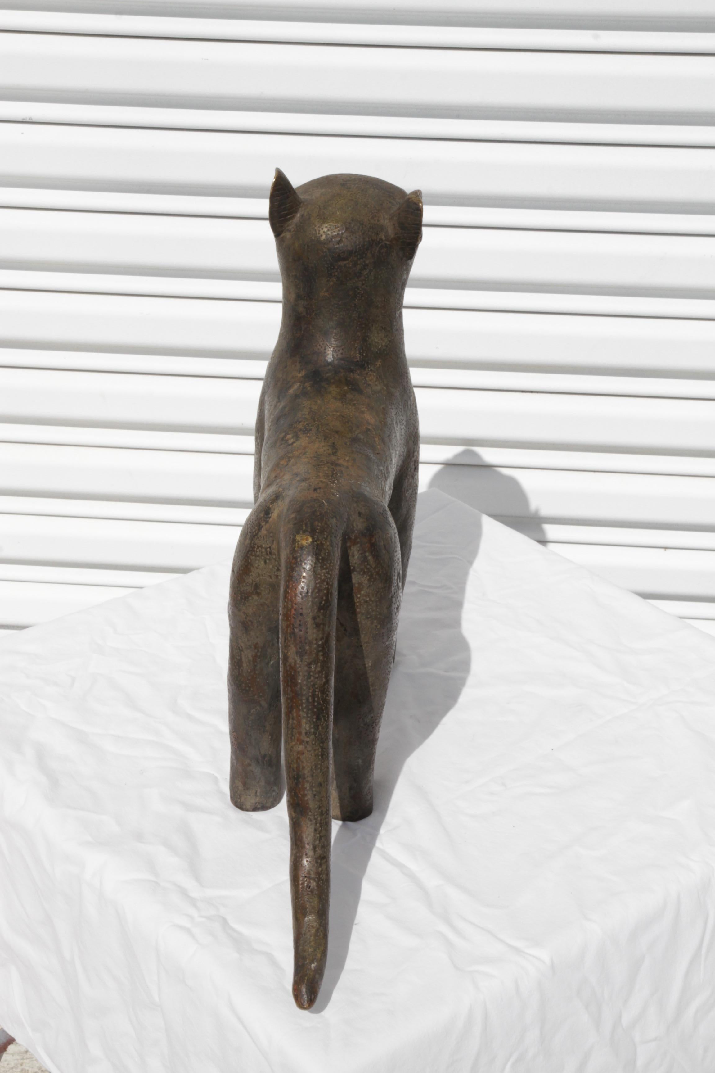 Coppia di cuccioli di giaguaro in ottone
6ʺW × 32ʺD × 20ʺH