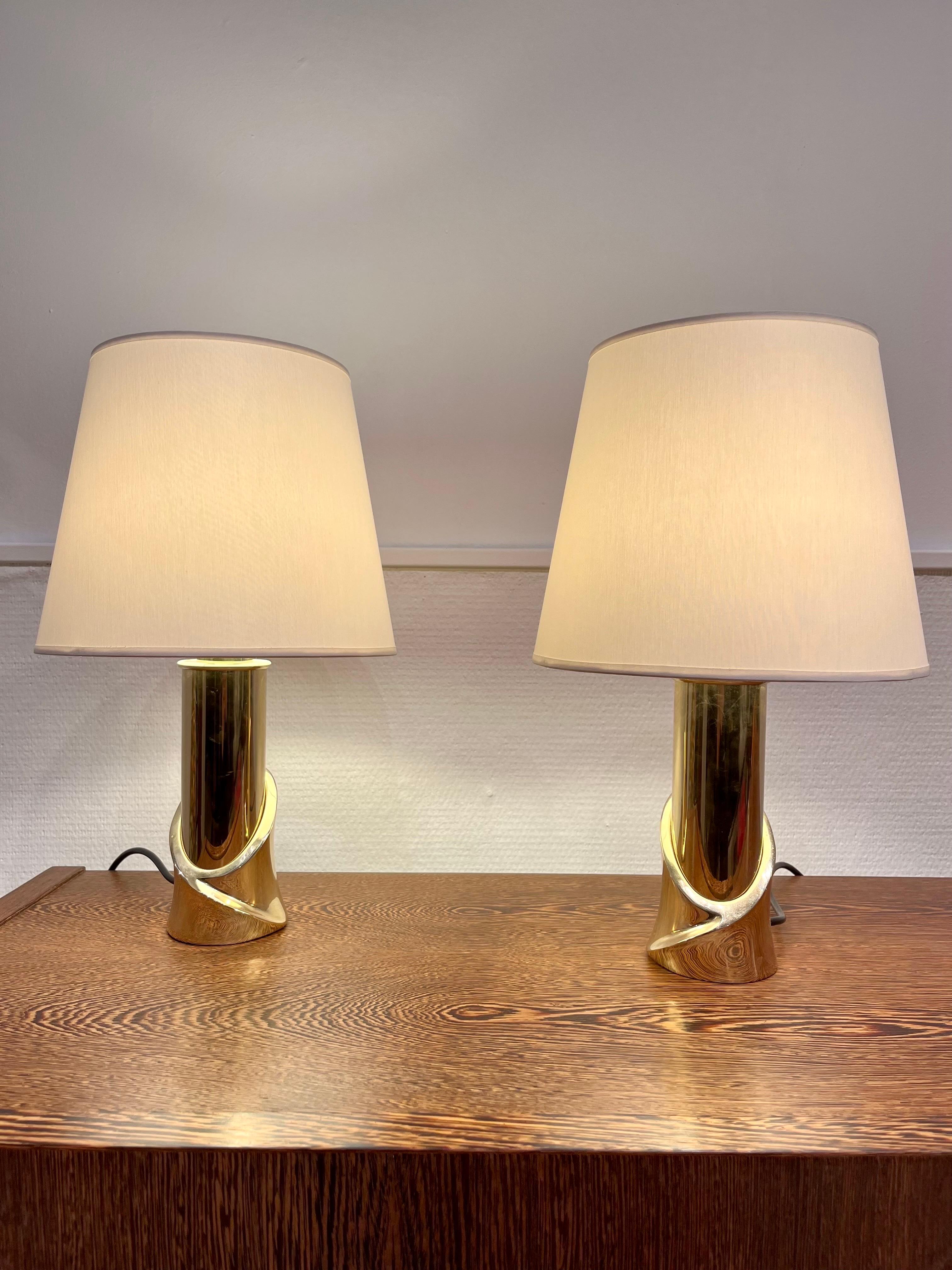 Pair of Brass Lamps by Luciano Frigerio, 1970s, Italy For Sale 7