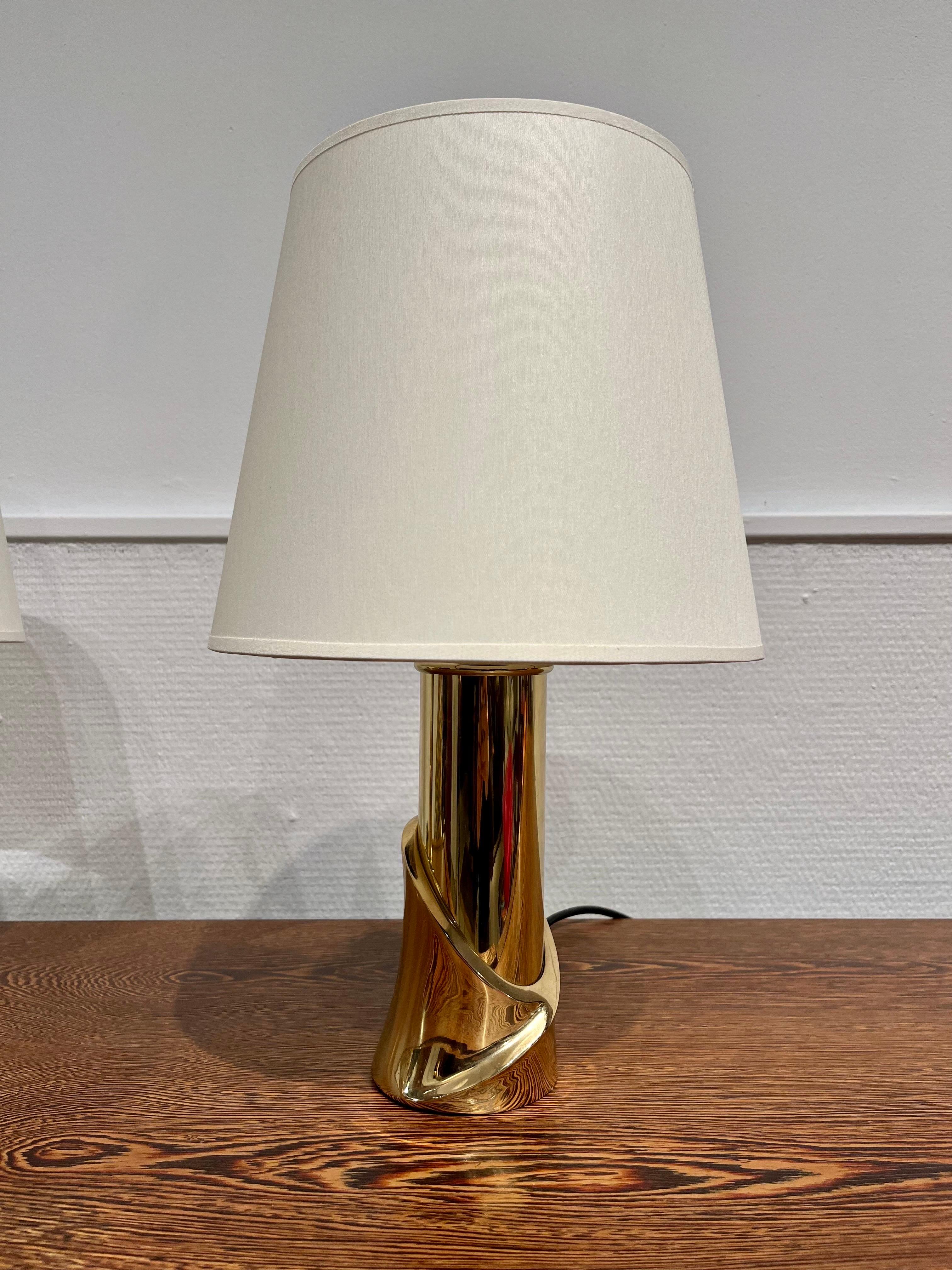 Pair of Brass Lamps by Luciano Frigerio, 1970s, Italy In Good Condition In Brussels, BE