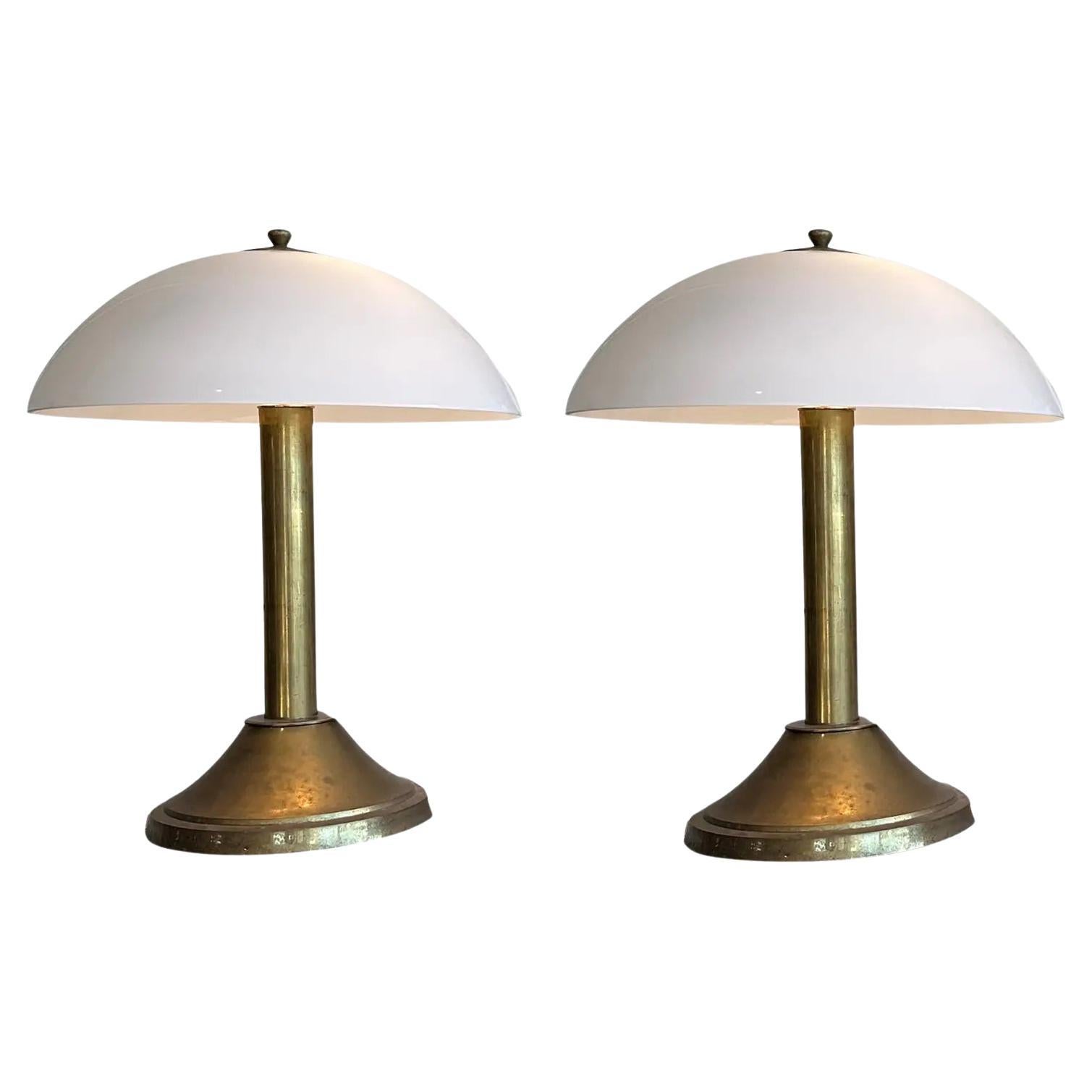 Paar Messinglampen mit Glasschirmen