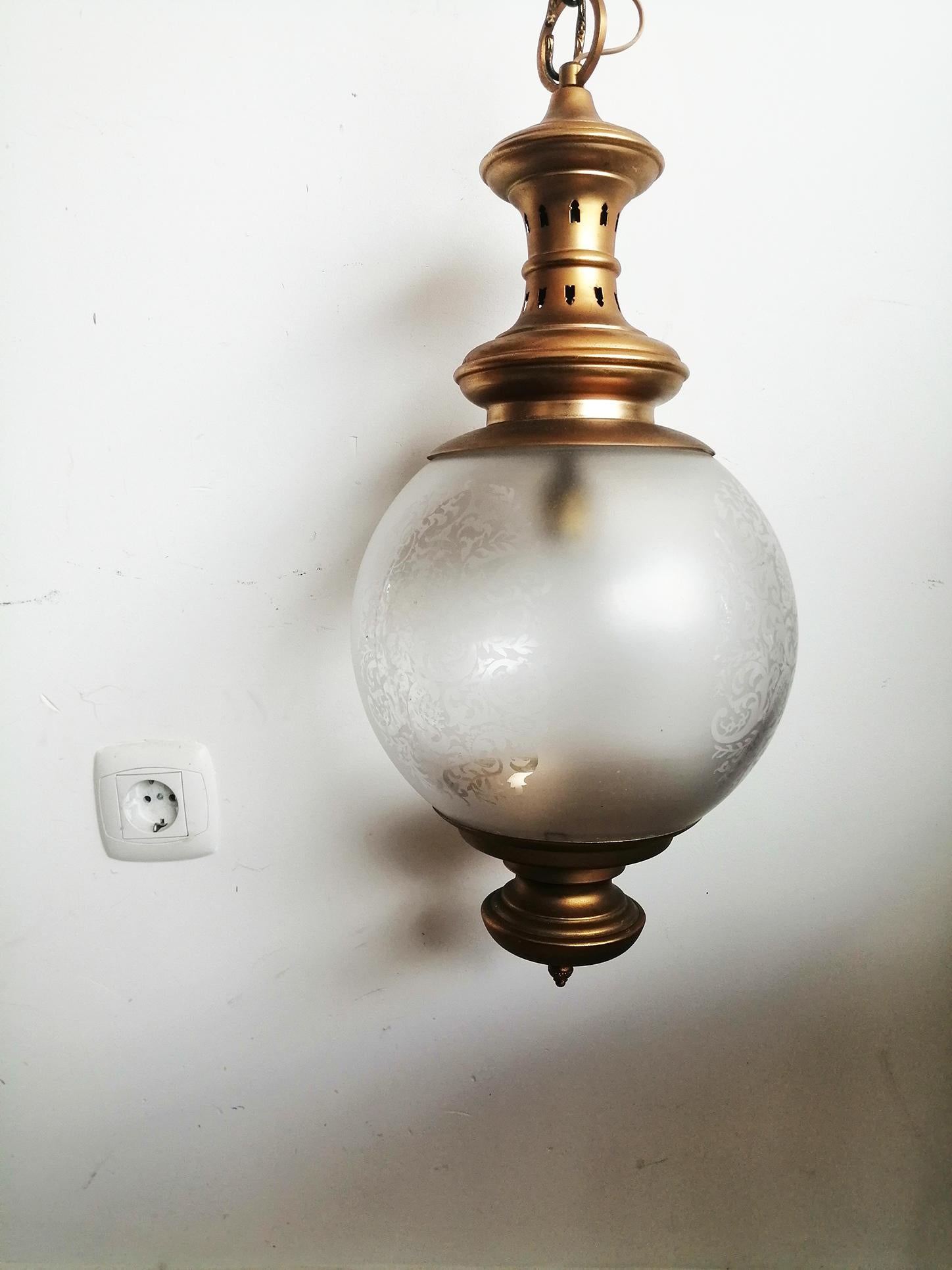  Pair Brass Lantern and Engraved Crystal Globe, Mid 20th Century 1950s In Excellent Condition In Mombuey, Zamora