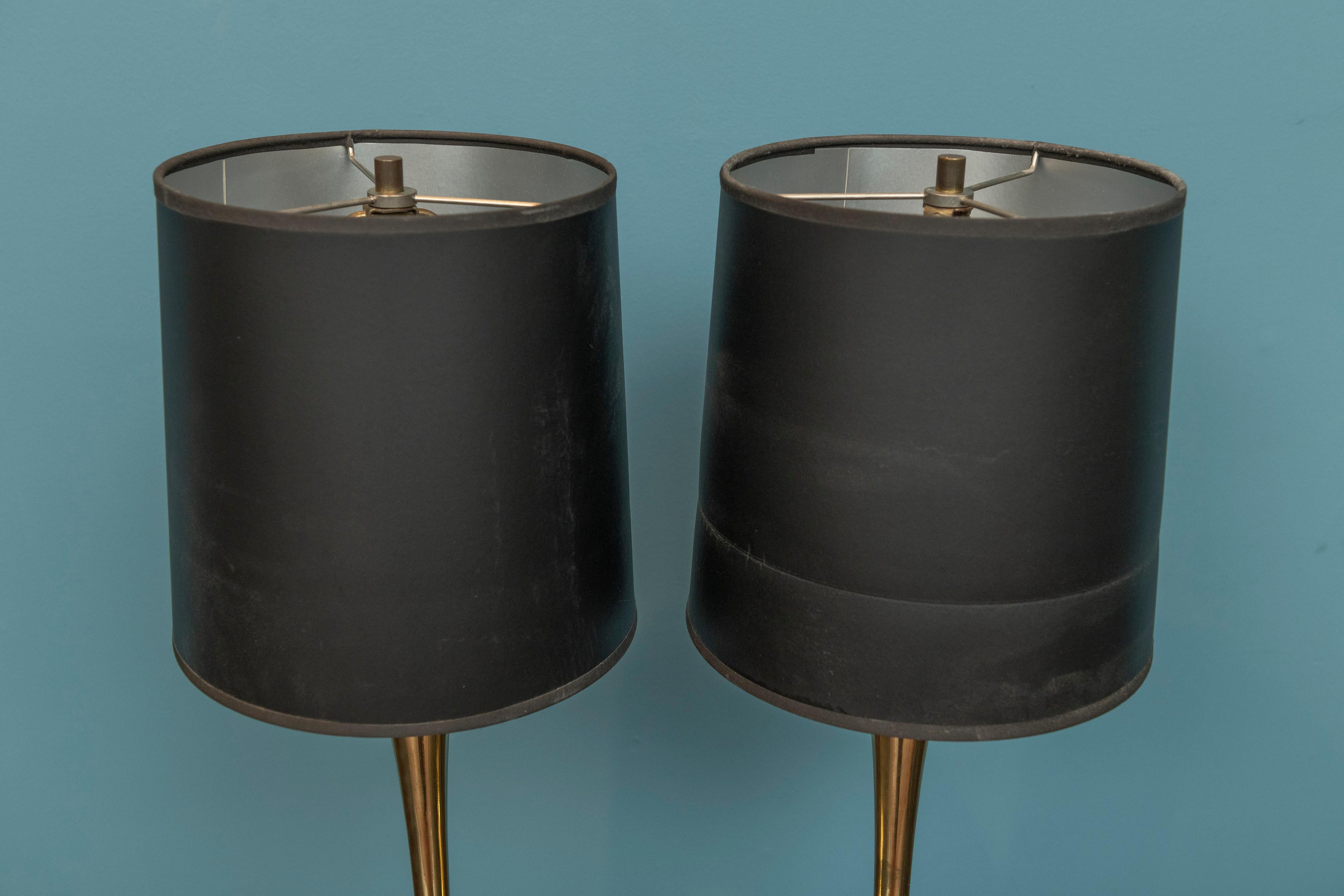 Paire de lampes laurier Bon état - En vente à San Francisco, CA