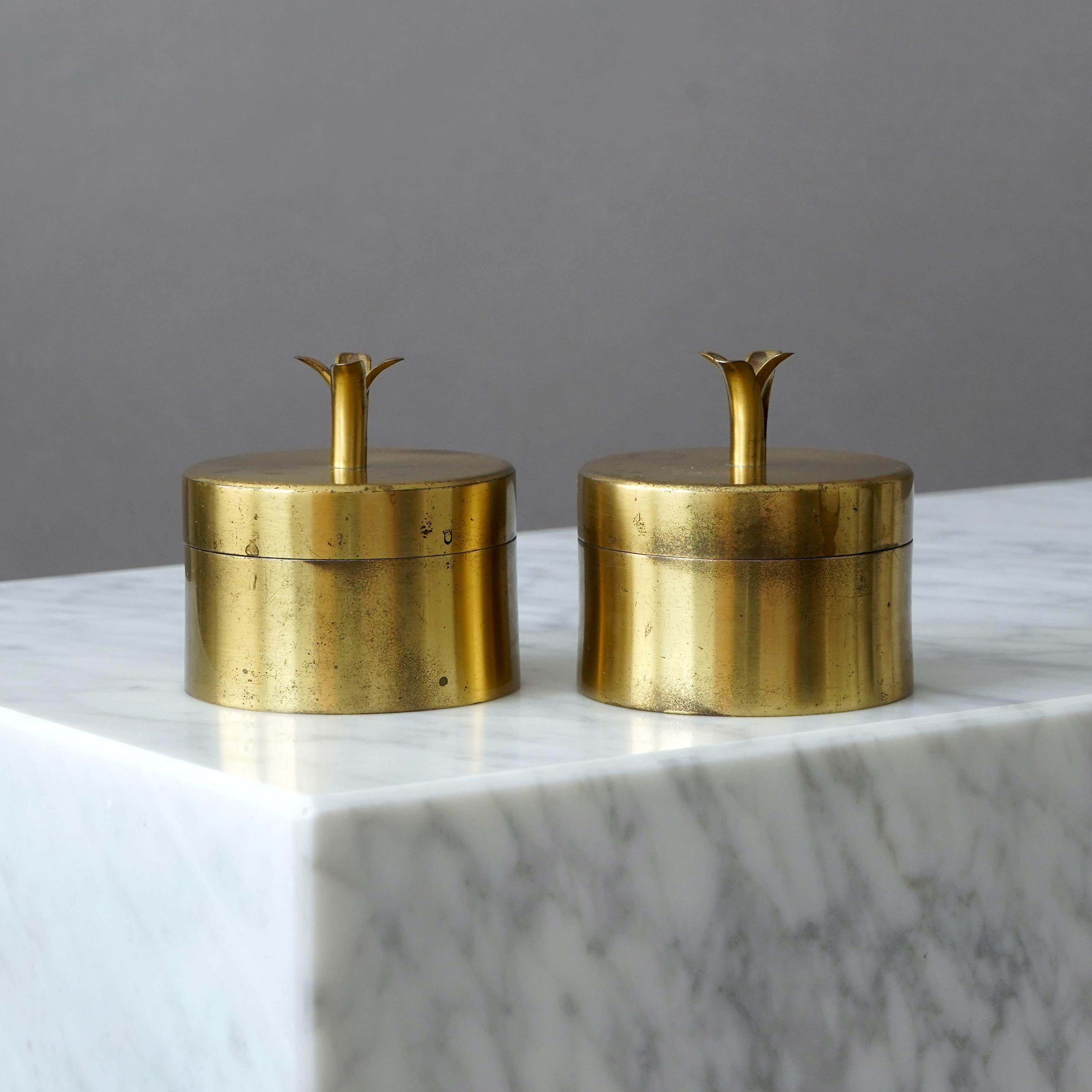 Pair of Brass Lidded Boxes by Ivar Ålenius Björk for Ystad Metall, Sweden, 1930s For Sale 4