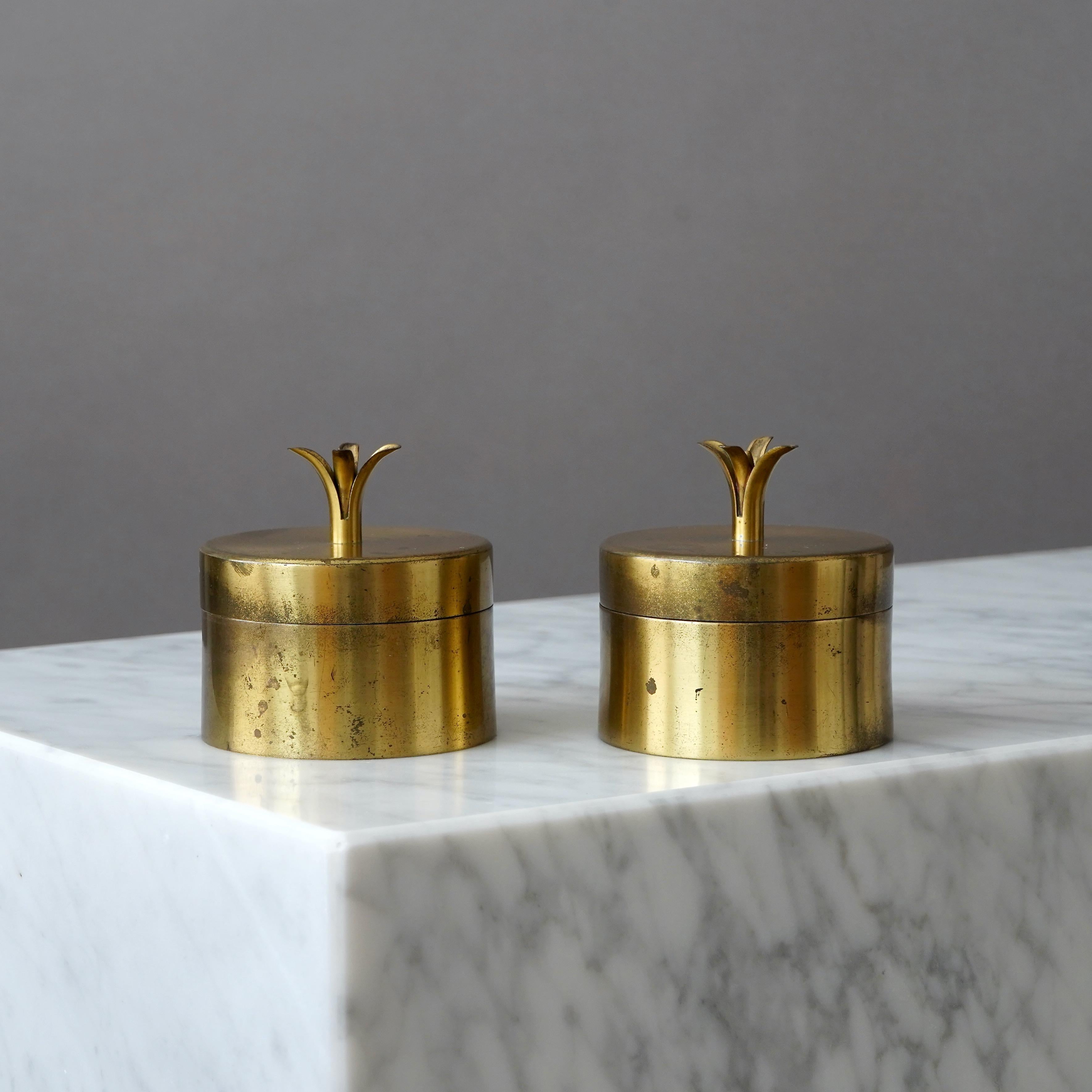 Pair of Brass Lidded Boxes by Ivar Ålenius Björk for Ystad Metall, Sweden, 1930s For Sale 3
