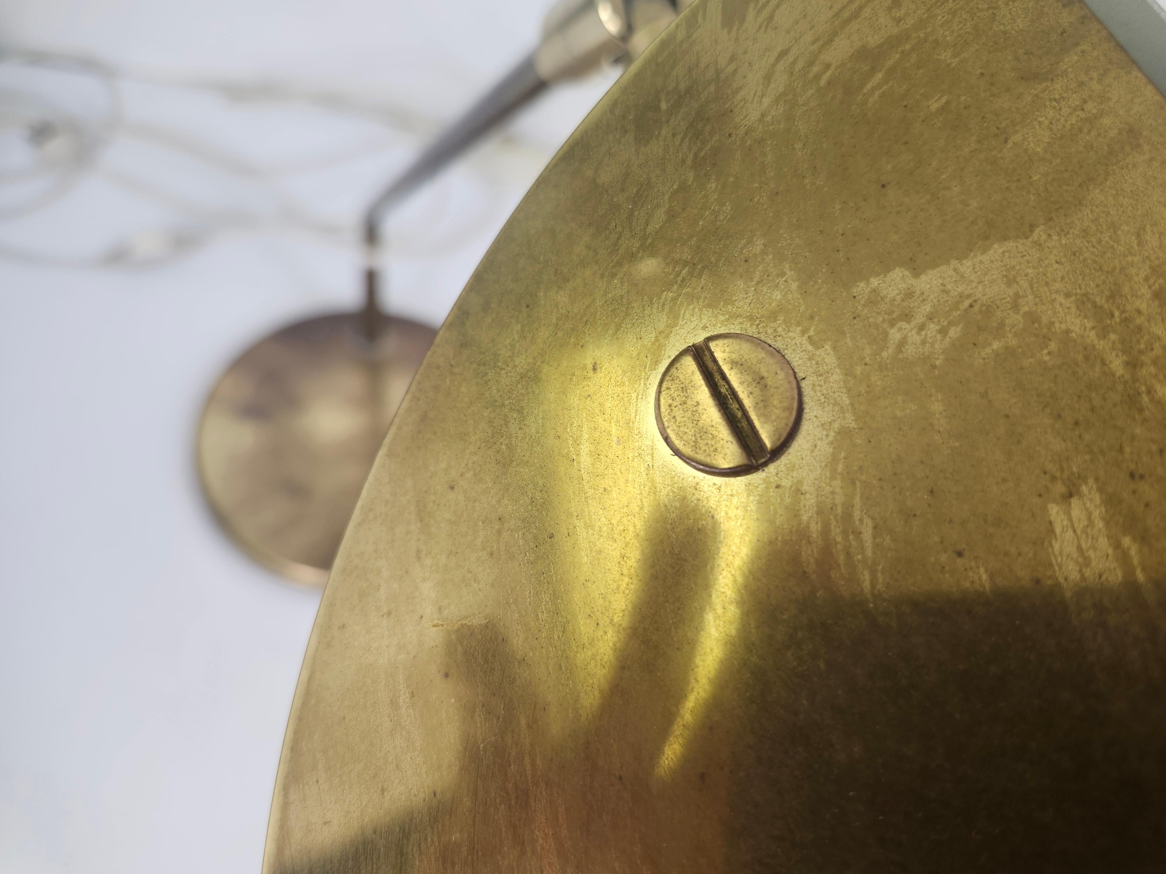 Paire de lampes de table articulées en laiton du milieu du siècle dernier par Aneta Sweden Bon état - En vente à Port Jervis, NY