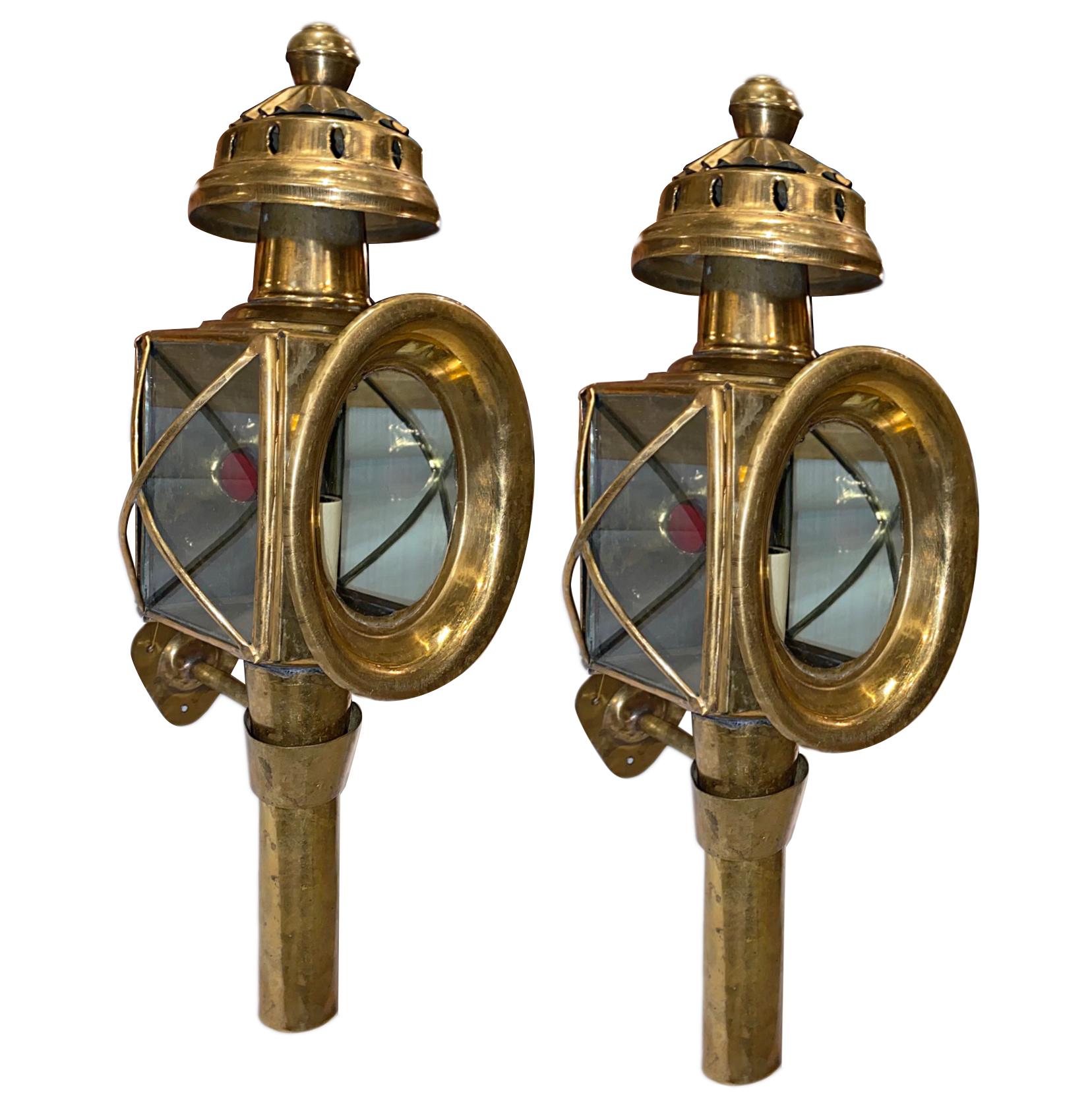 Pair of Brass Outdoor Wall Sconces In Good Condition In New York, NY
