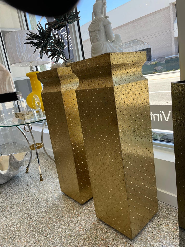 Pair of Brass Pedestals For Sale at 1stDibs