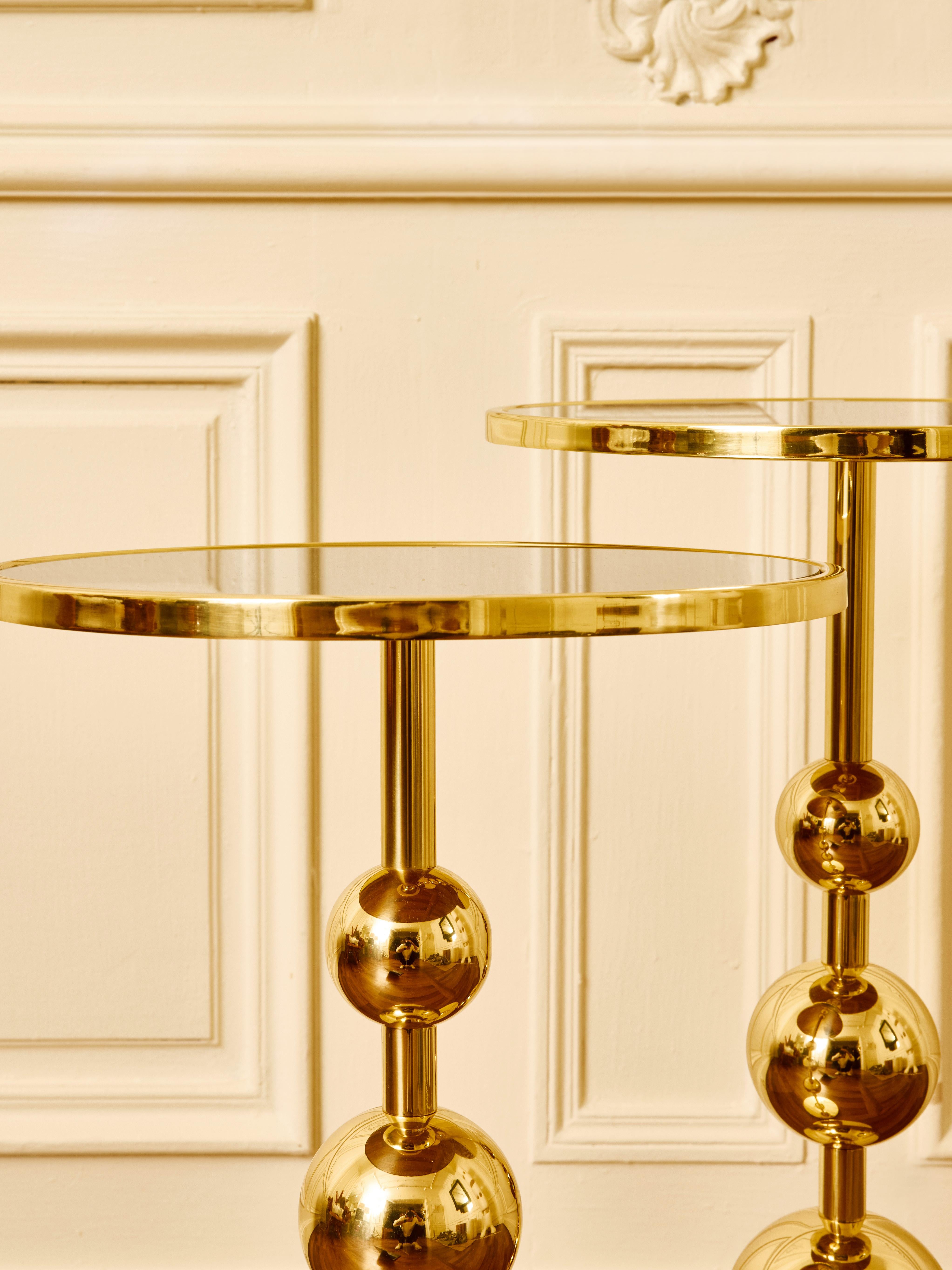 Francese Coppia di piedistalli in ottone di Studio A Glustin in vendita