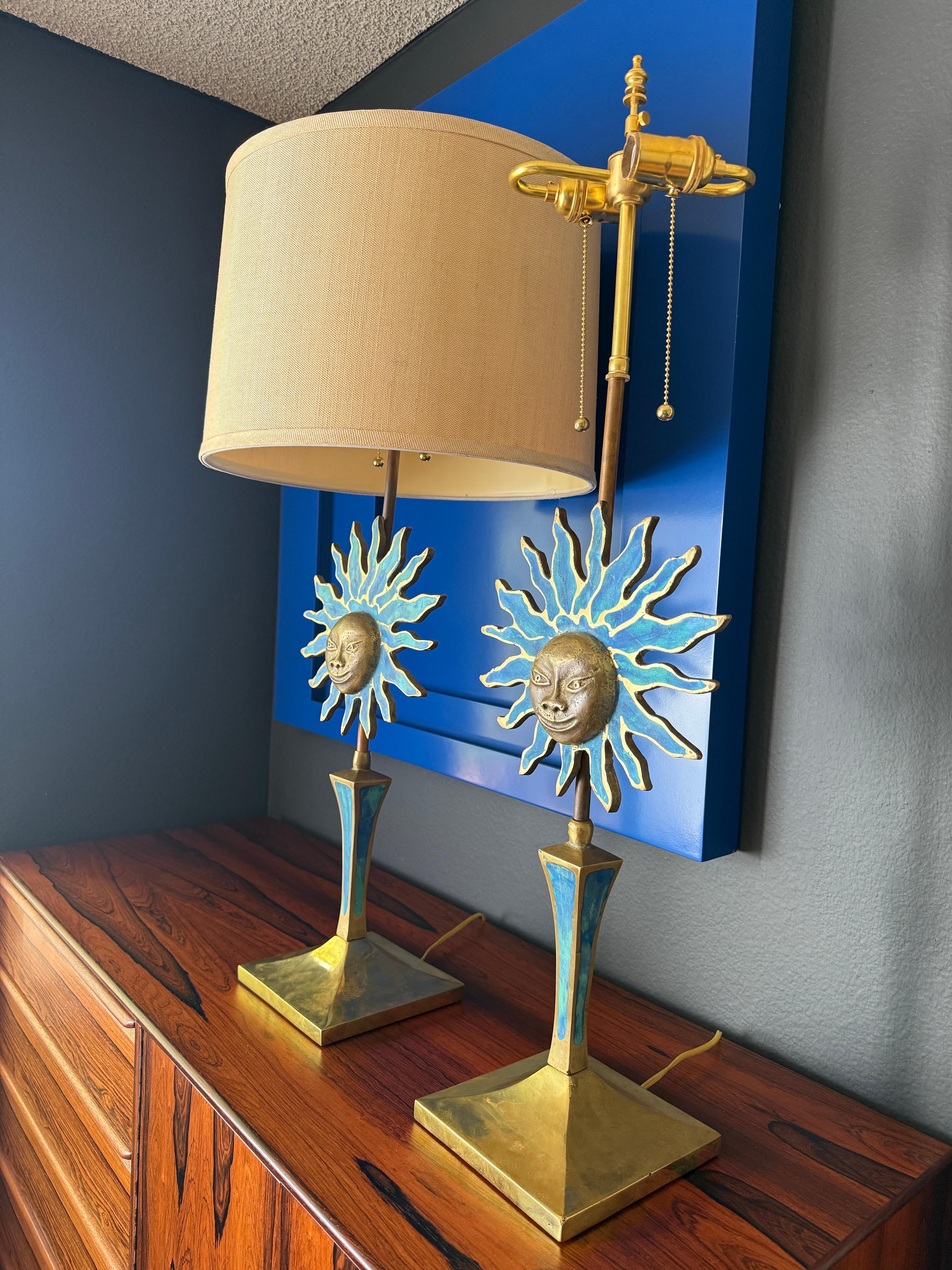 Paar Sonnenlampen aus Messing von Pepe Mendoza im Zustand „Gut“ im Angebot in North Hollywood, CA