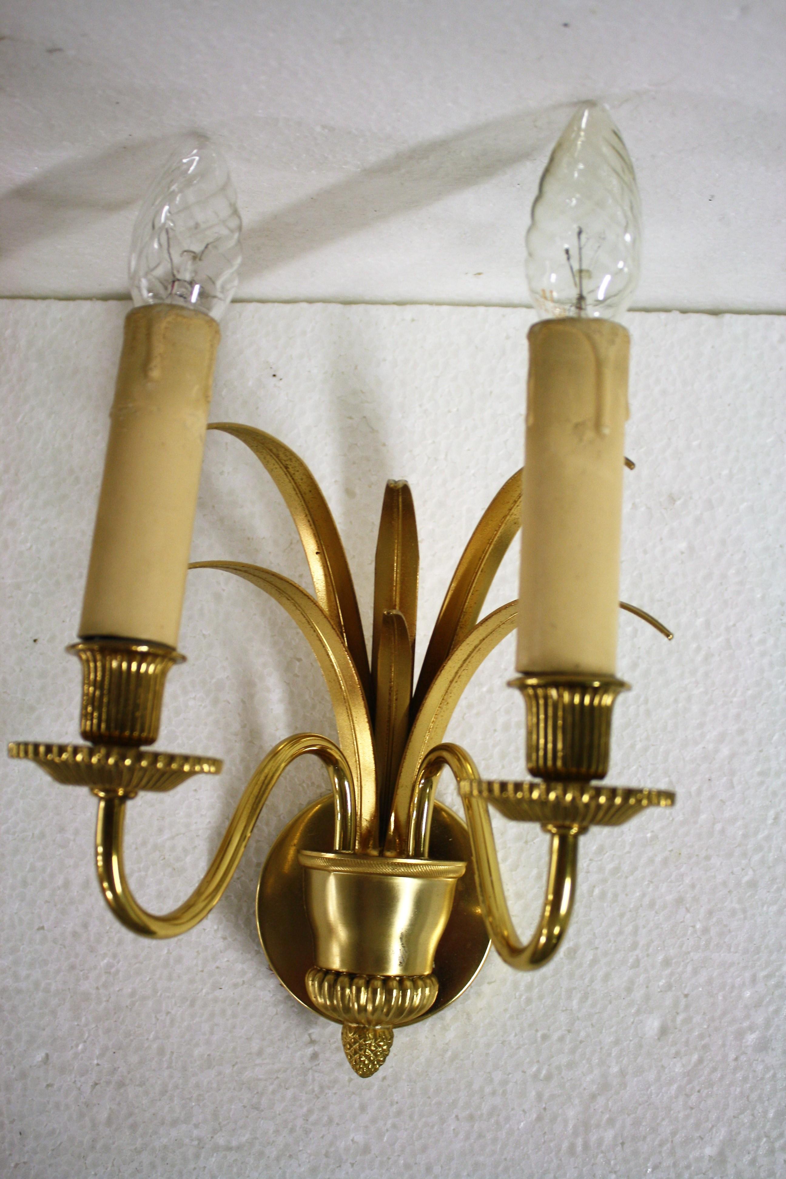 French Pair of Brass Pineapple Leaf Wall Lamps, 1970s