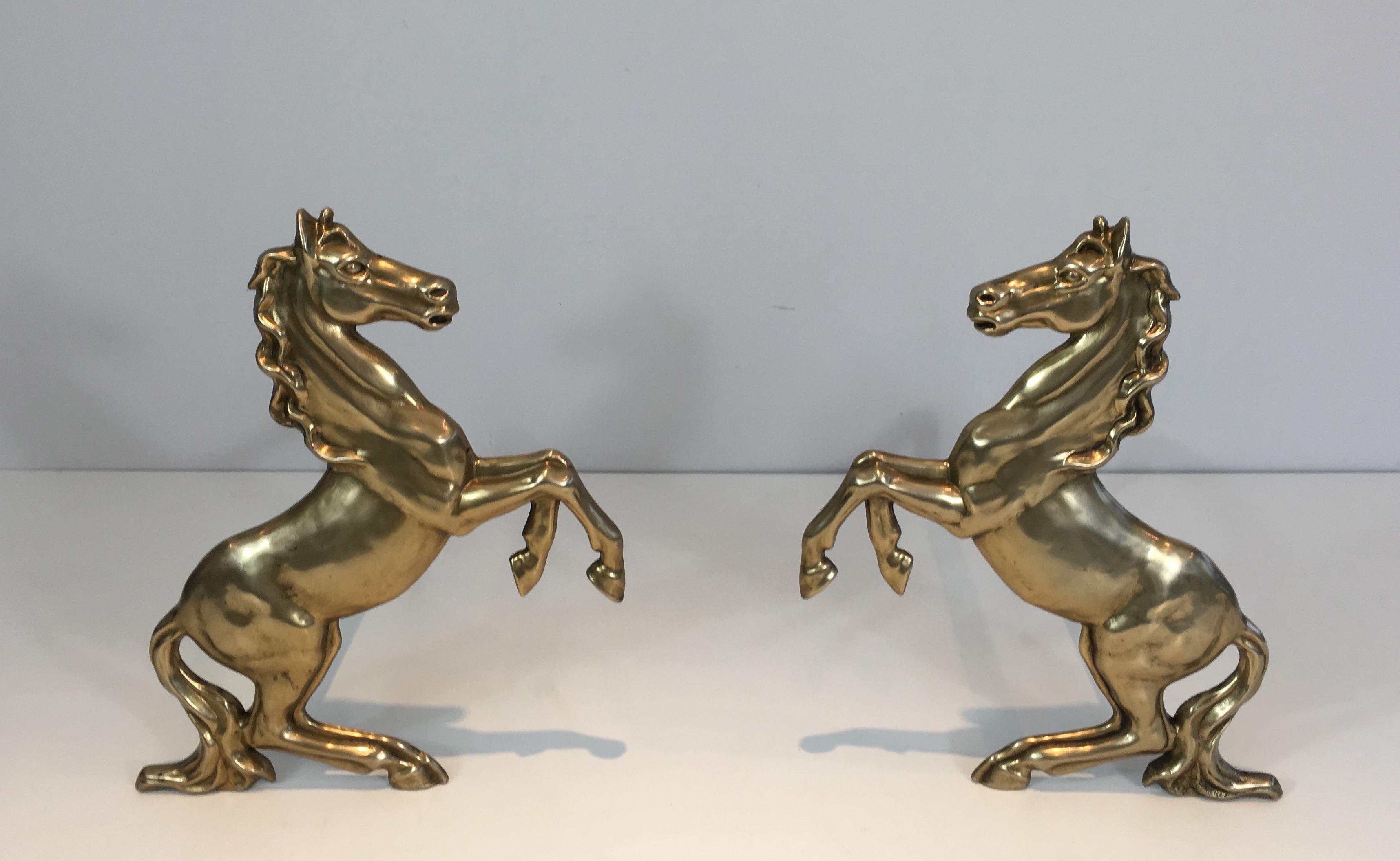 Pair of Brass Prancing Horses Andirons, French, circa 1970 In Good Condition For Sale In Marcq-en-Barœul, Hauts-de-France