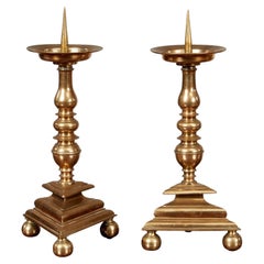 Paar Pricketstöcke aus Messing, um 1680