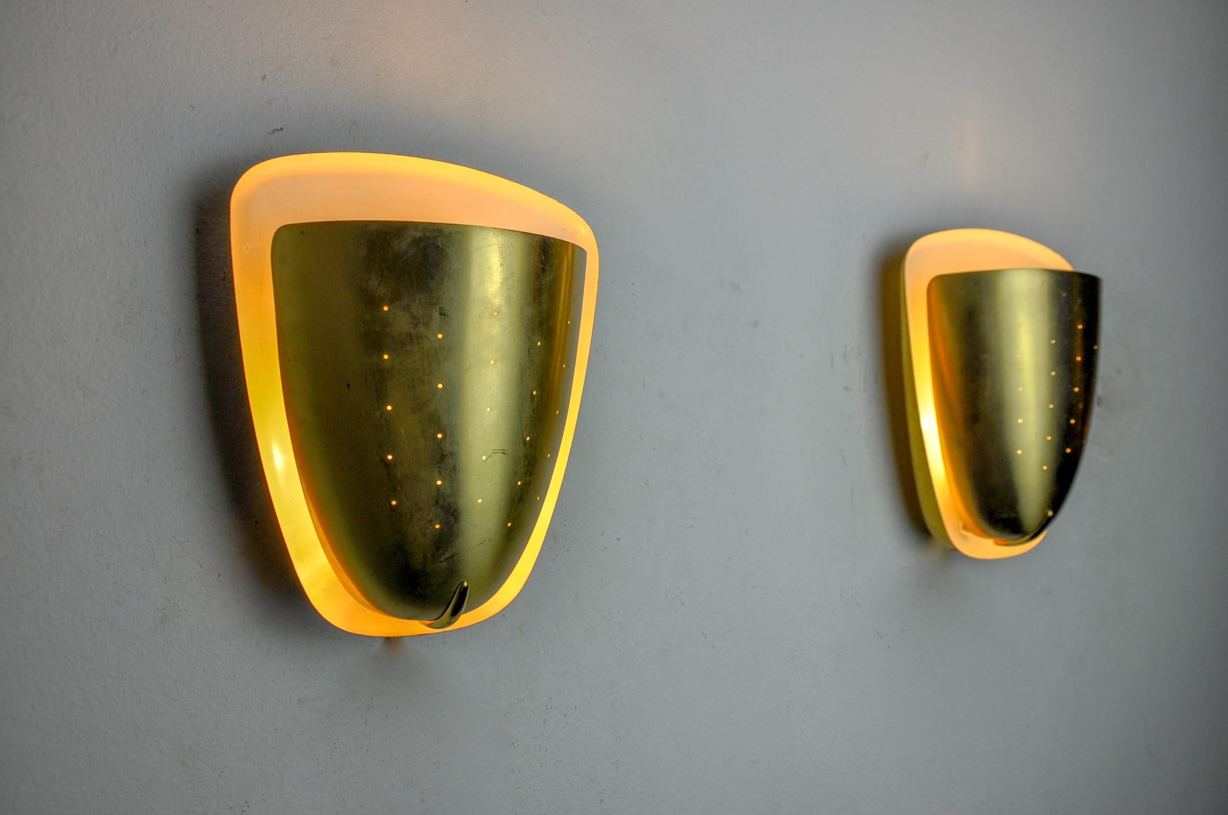 Brass Pair of brass regency wall lamp, Italy, 1970 For Sale
