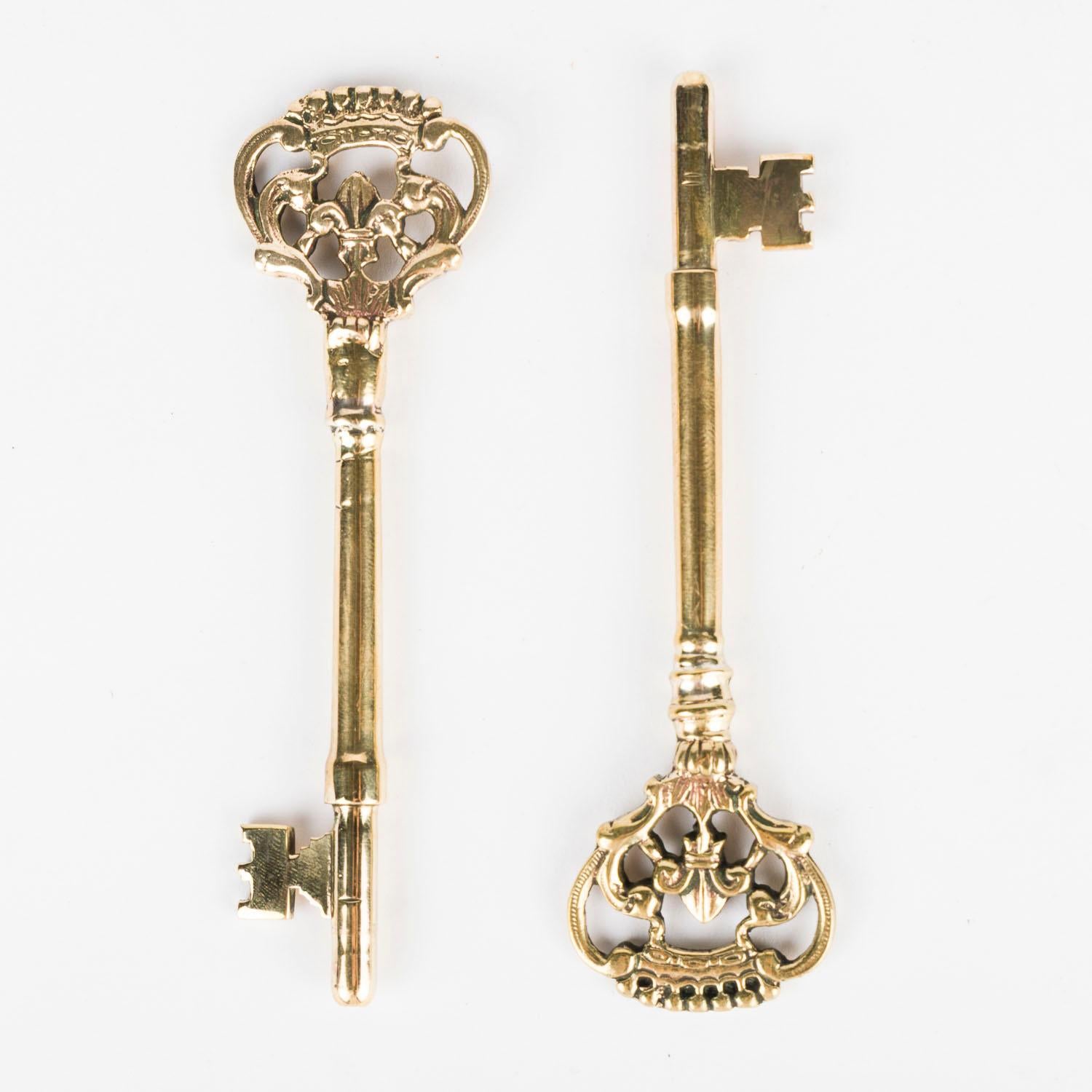 Pair of brass rim locks with the royal cipher of King George VI For Sale 7