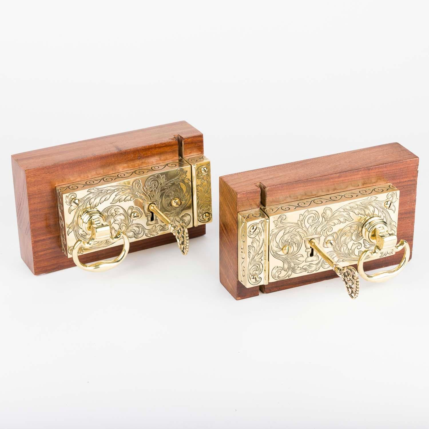 Pair of brass rim locks with the royal cipher of King George VI For Sale 10