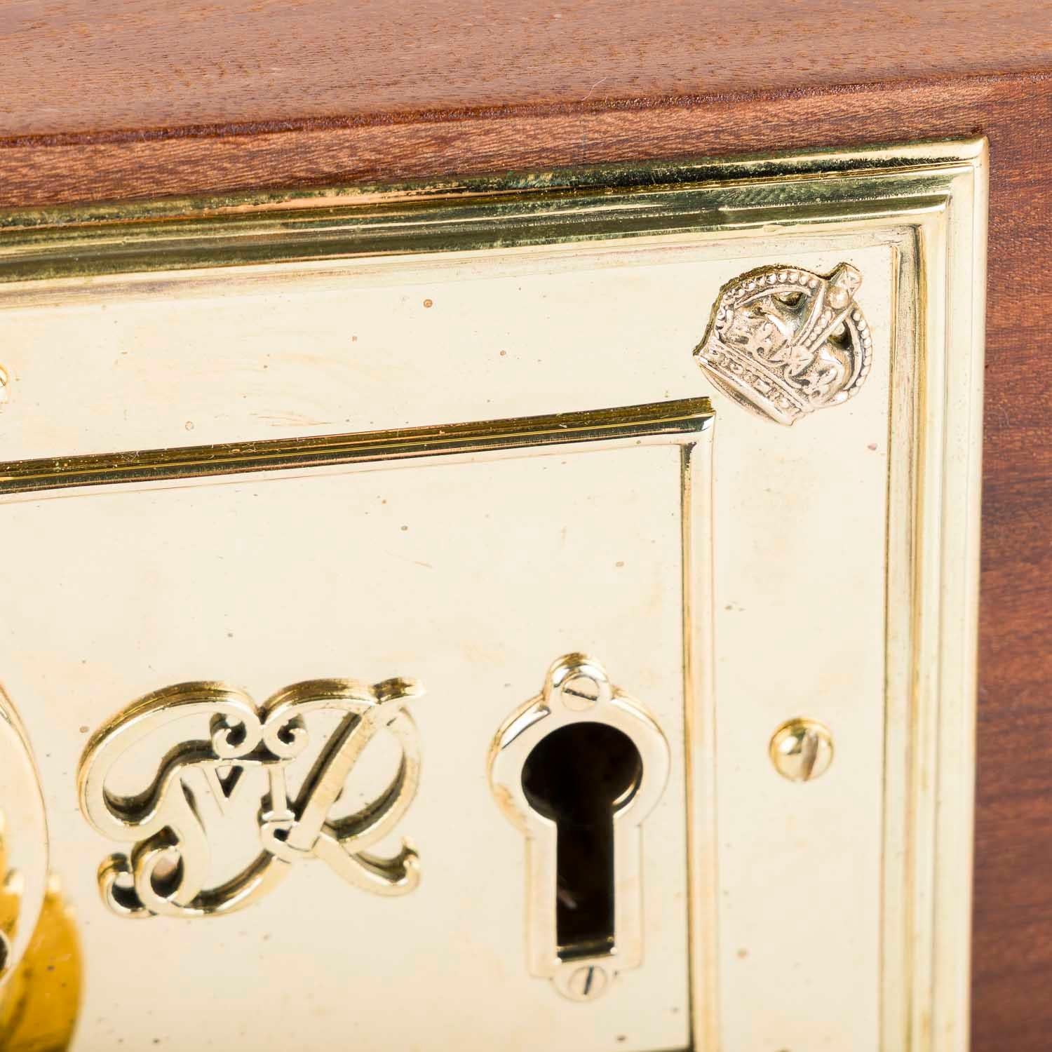 Pair of brass rim locks with the royal cipher of King George VI In Good Condition For Sale In London, GB
