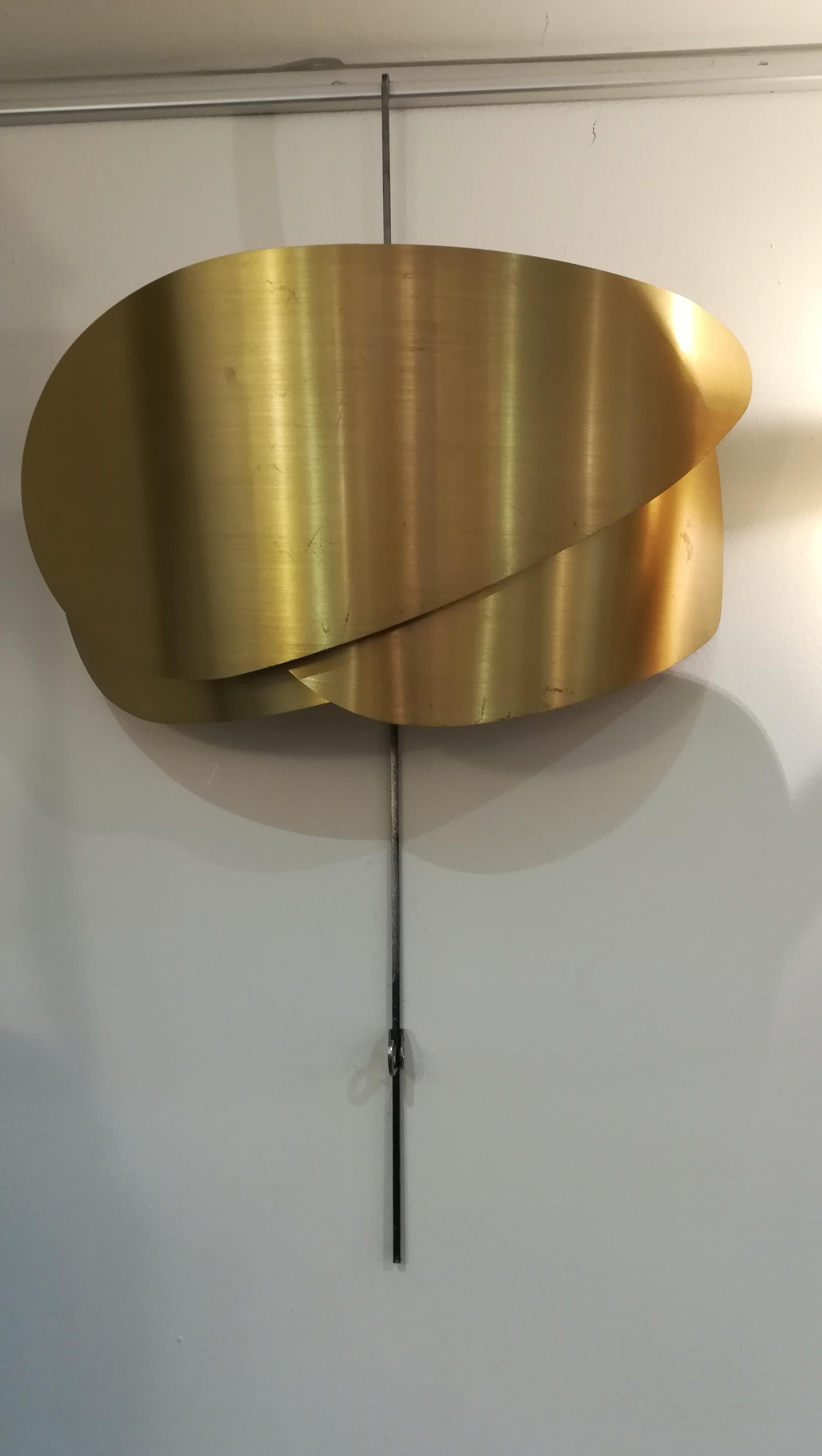Coppia di lampade in ottone, circa 1970 in vendita 3