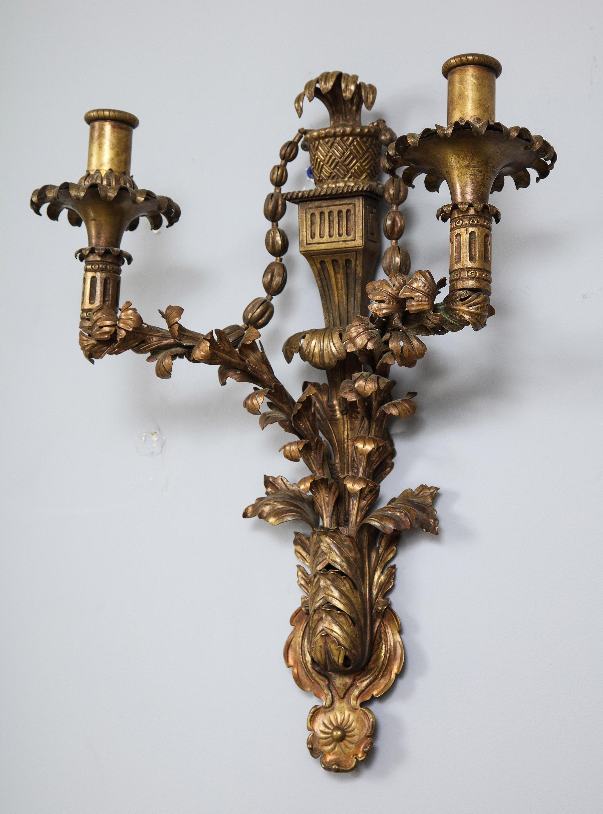 Pair of Brass Sconces In Good Condition For Sale In New York, NY