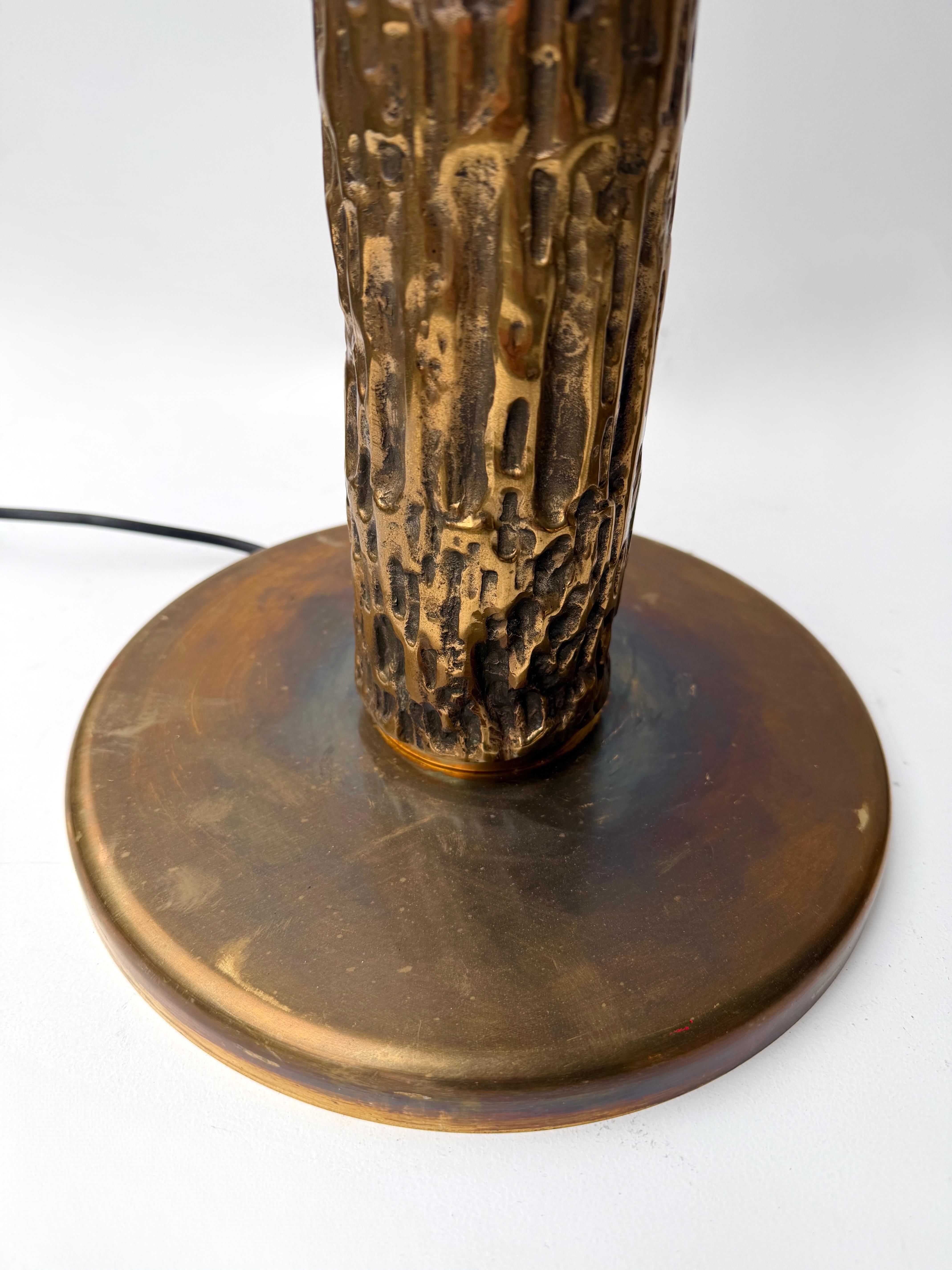 Paar Messing-Skulptur-Lampen von Angelo Brotto für Esperia Italien, 1980er Jahre (Ende des 20. Jahrhunderts) im Angebot