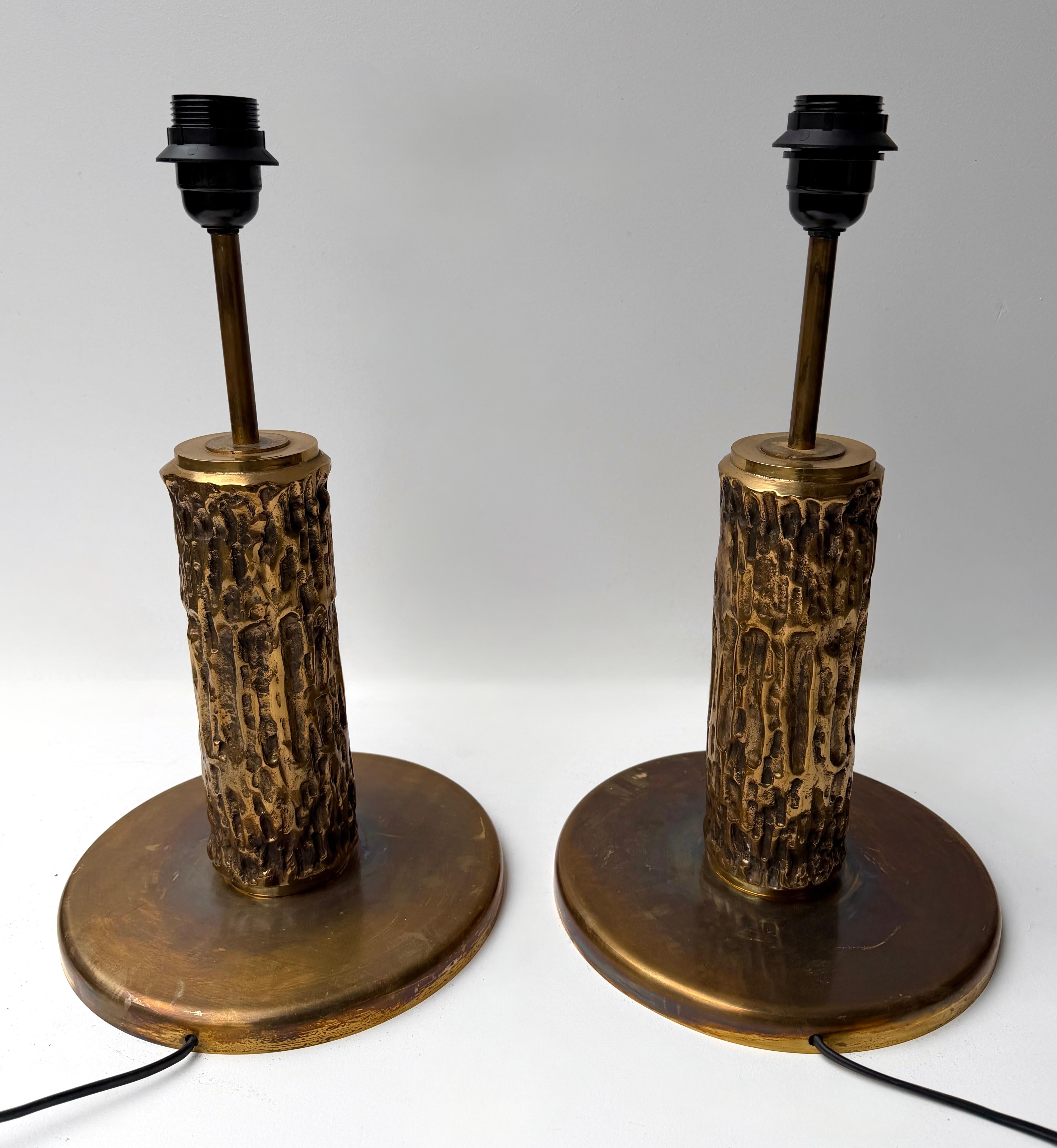 Paar Messing-Skulptur-Lampen von Angelo Brotto für Esperia Italien, 1980er Jahre im Angebot 1