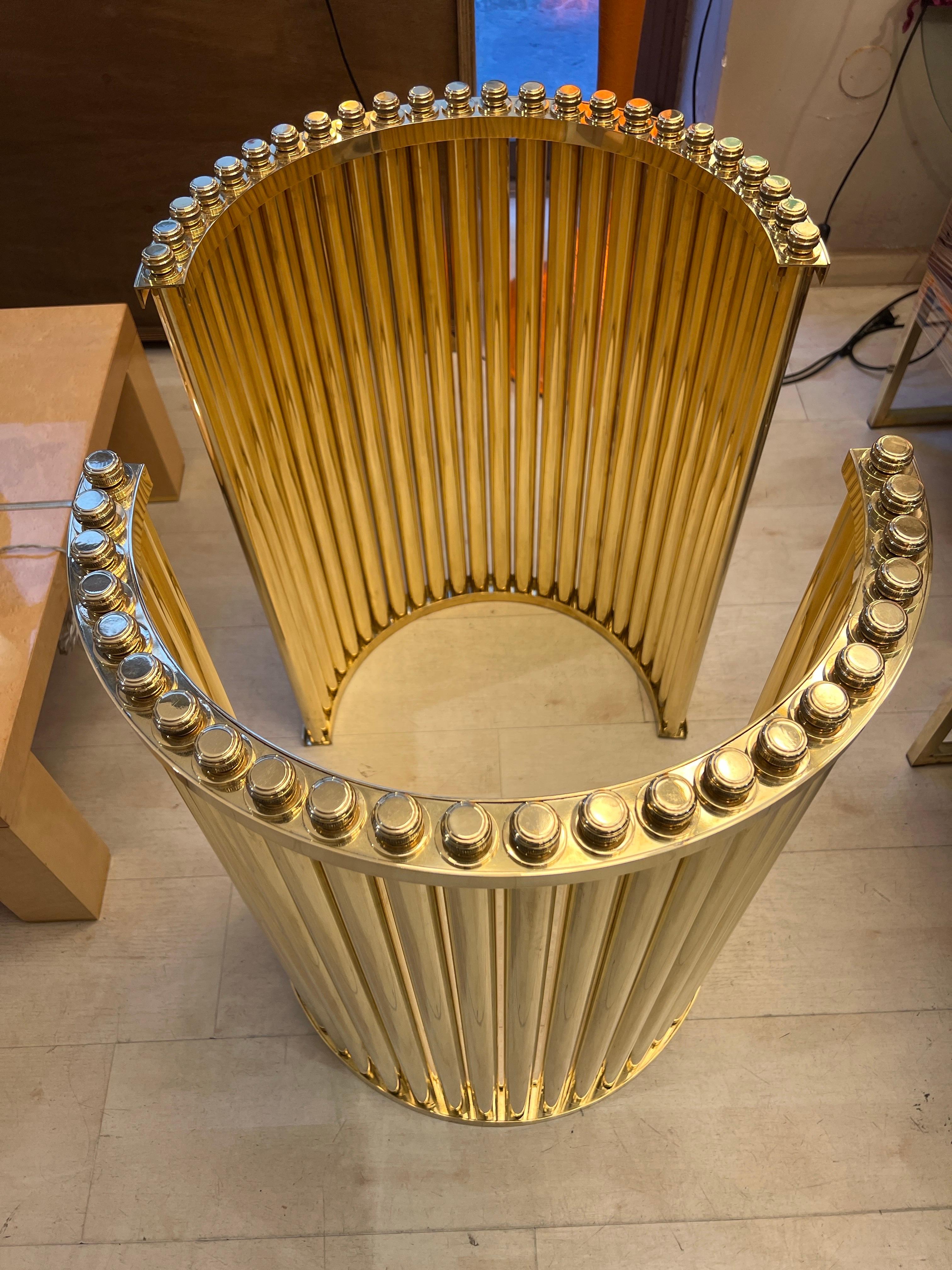 Coppia di basi da tavolo o console semicircolari in ottone, 1980 in vendita 5