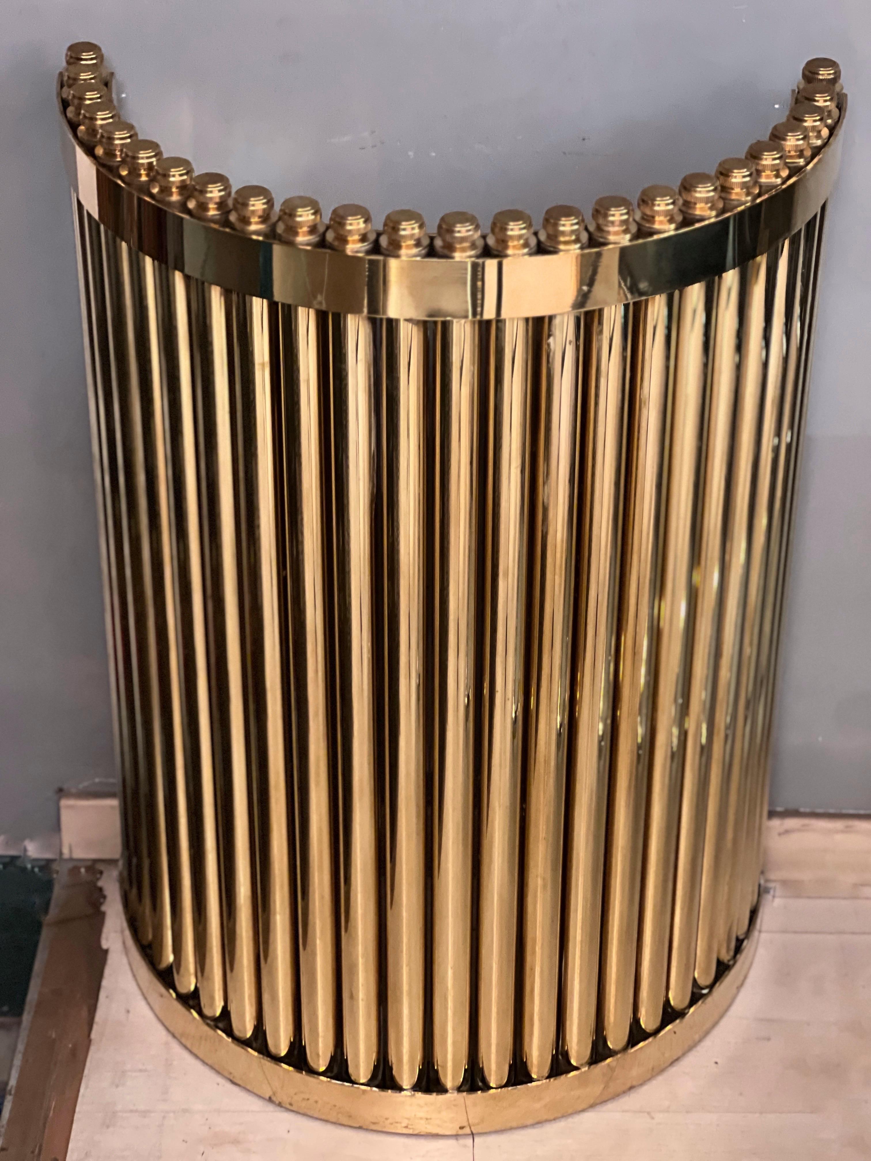 Pair of Brass Semicircular Table Bases or Consoles, 1980 In Good Condition For Sale In Florence, IT
