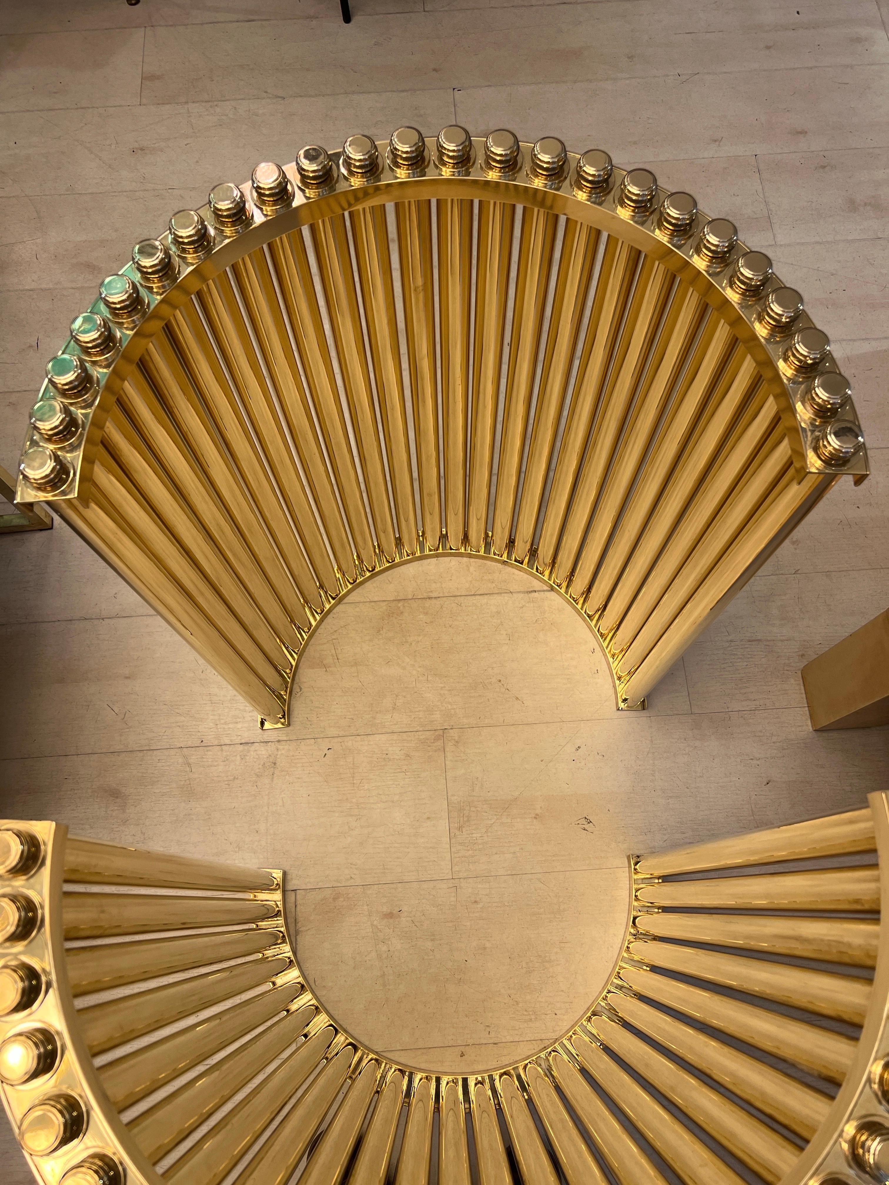 Ottone Coppia di basi da tavolo o console semicircolari in ottone, 1980 in vendita