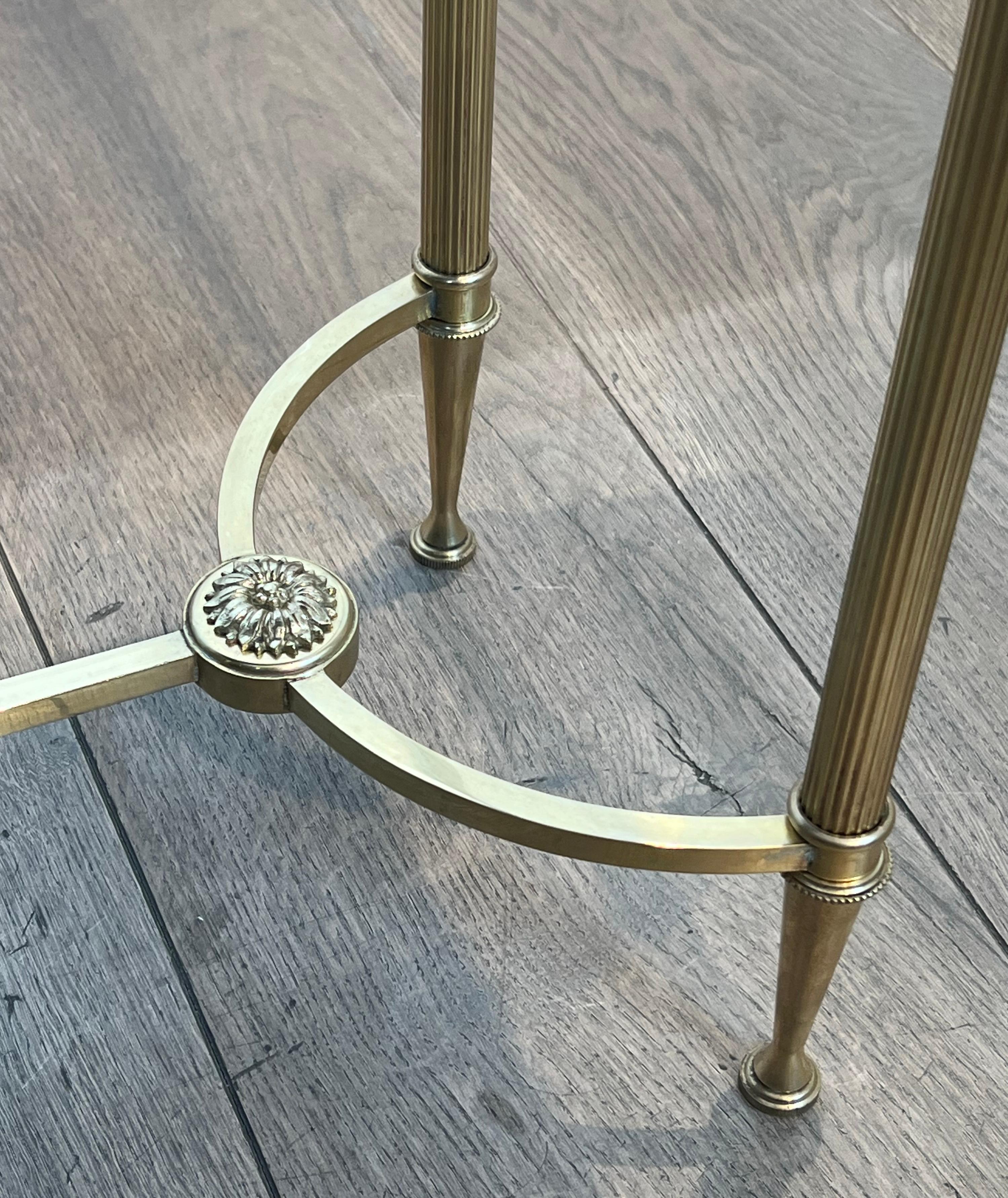 Pair of Brass Side Tables with Oxidized Mirror Tops by Maison Baguès en vente 3